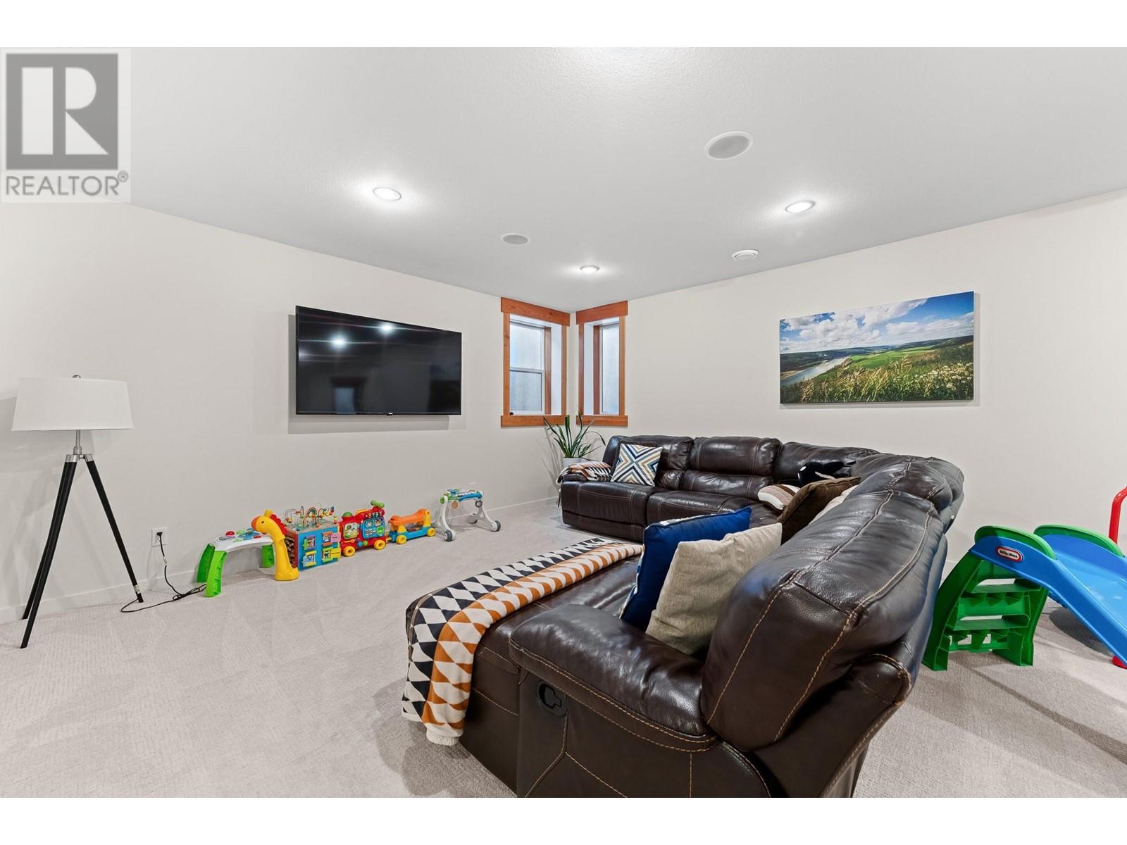 1790 Begbie Road Property Photo 43