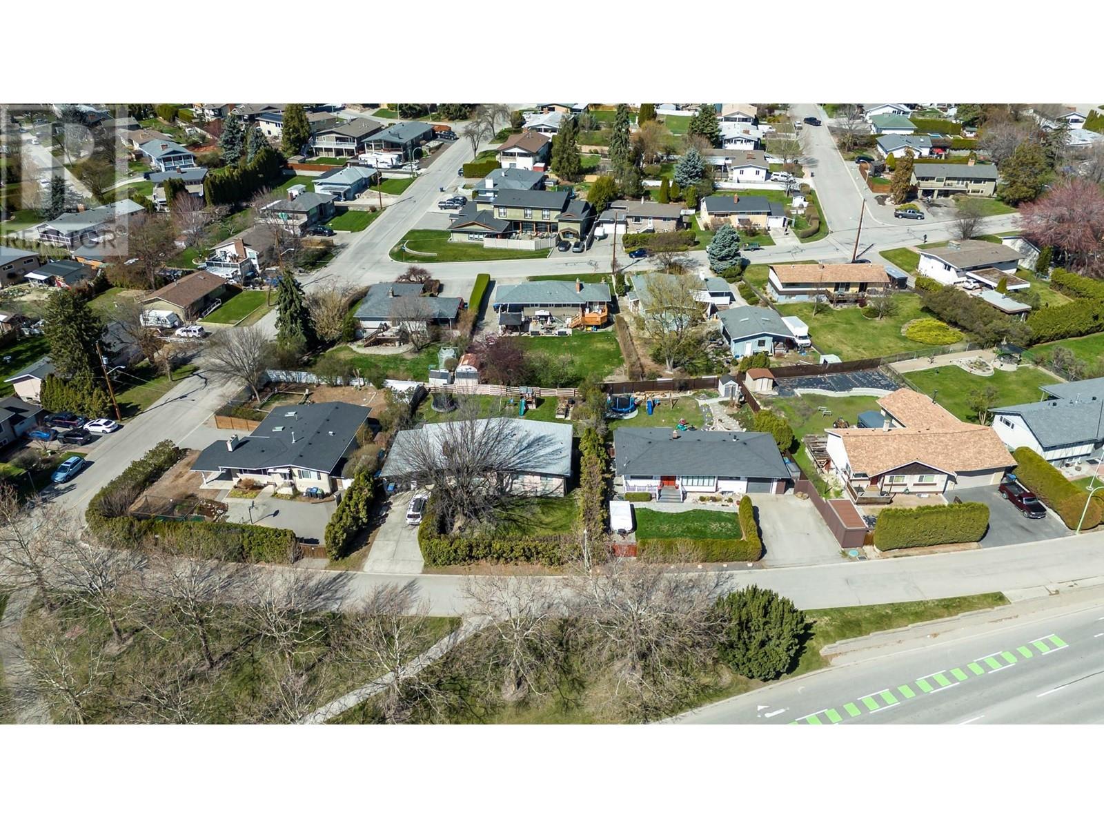 1880 Broadview Avenue Property Photo 7