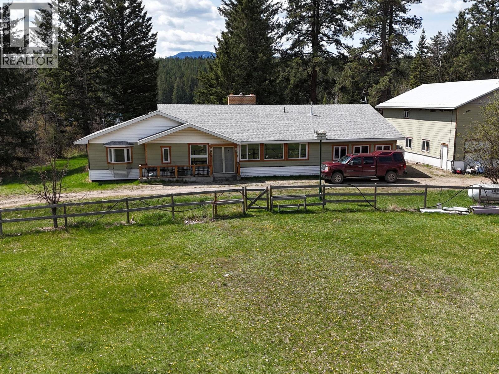 2325 Wardner Fort Steele Road Property Photo 4