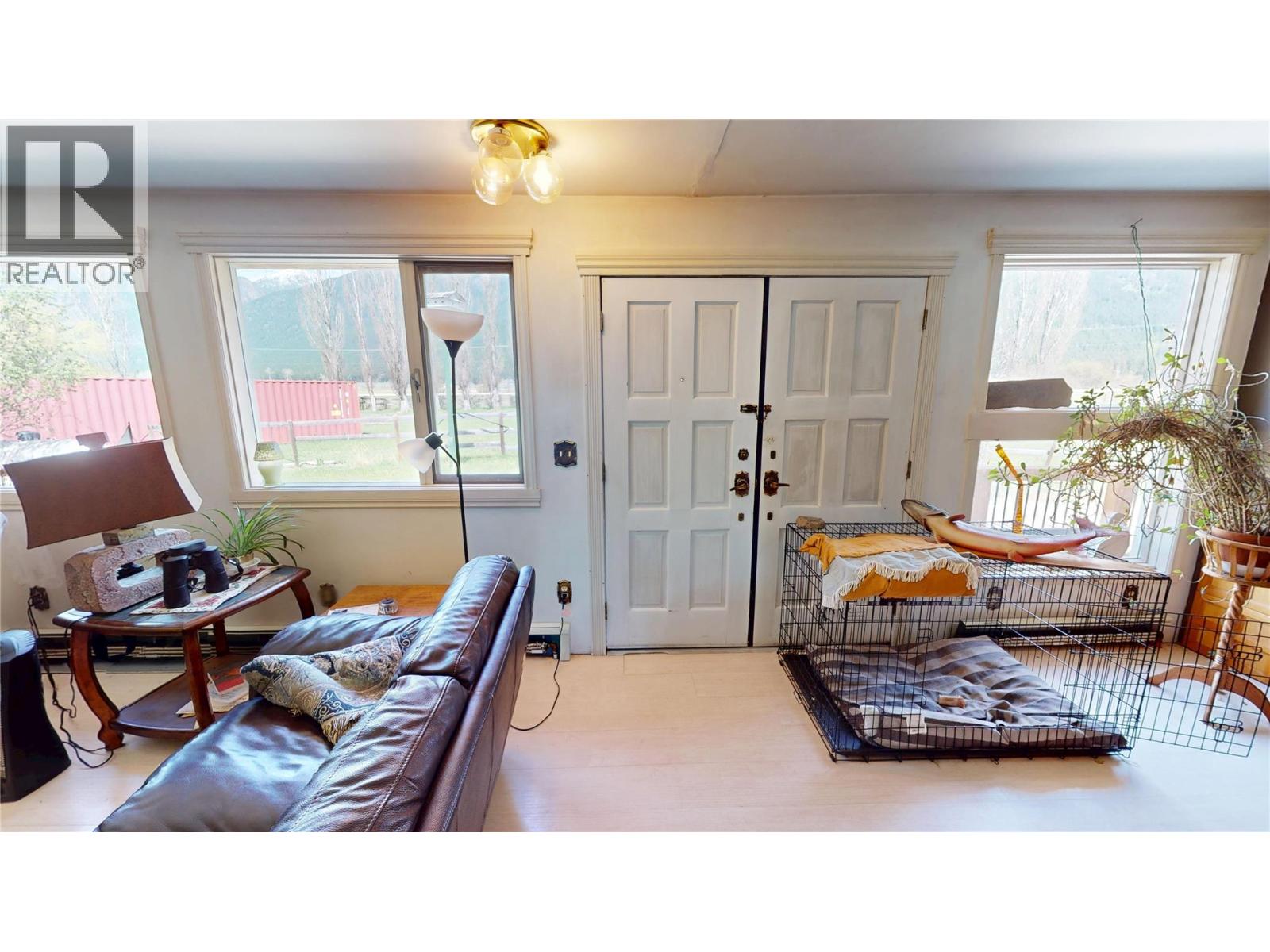 2325 Wardner Fort Steele Road Property Photo 11