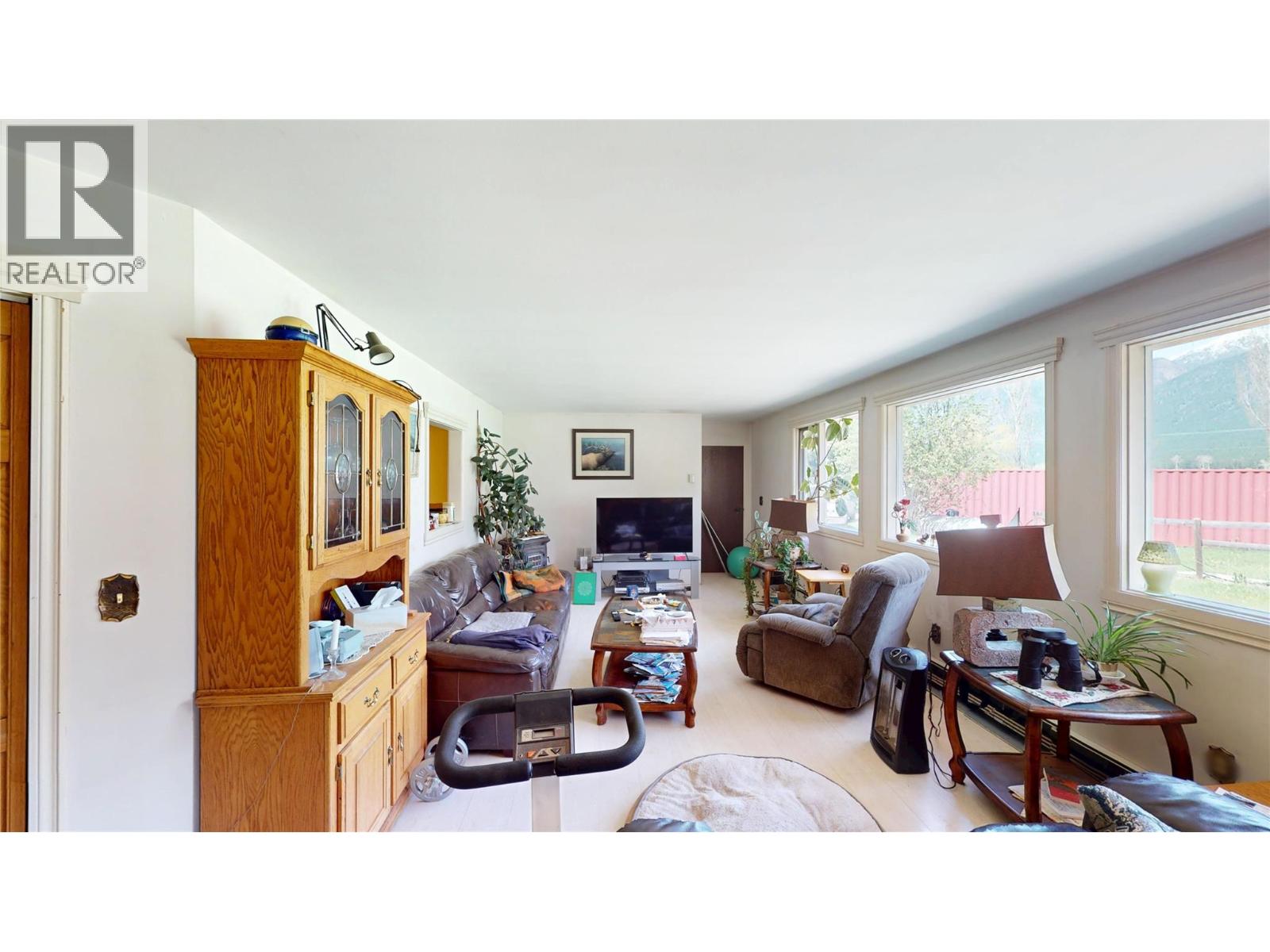 2325 Wardner Fort Steele Road Property Photo 13