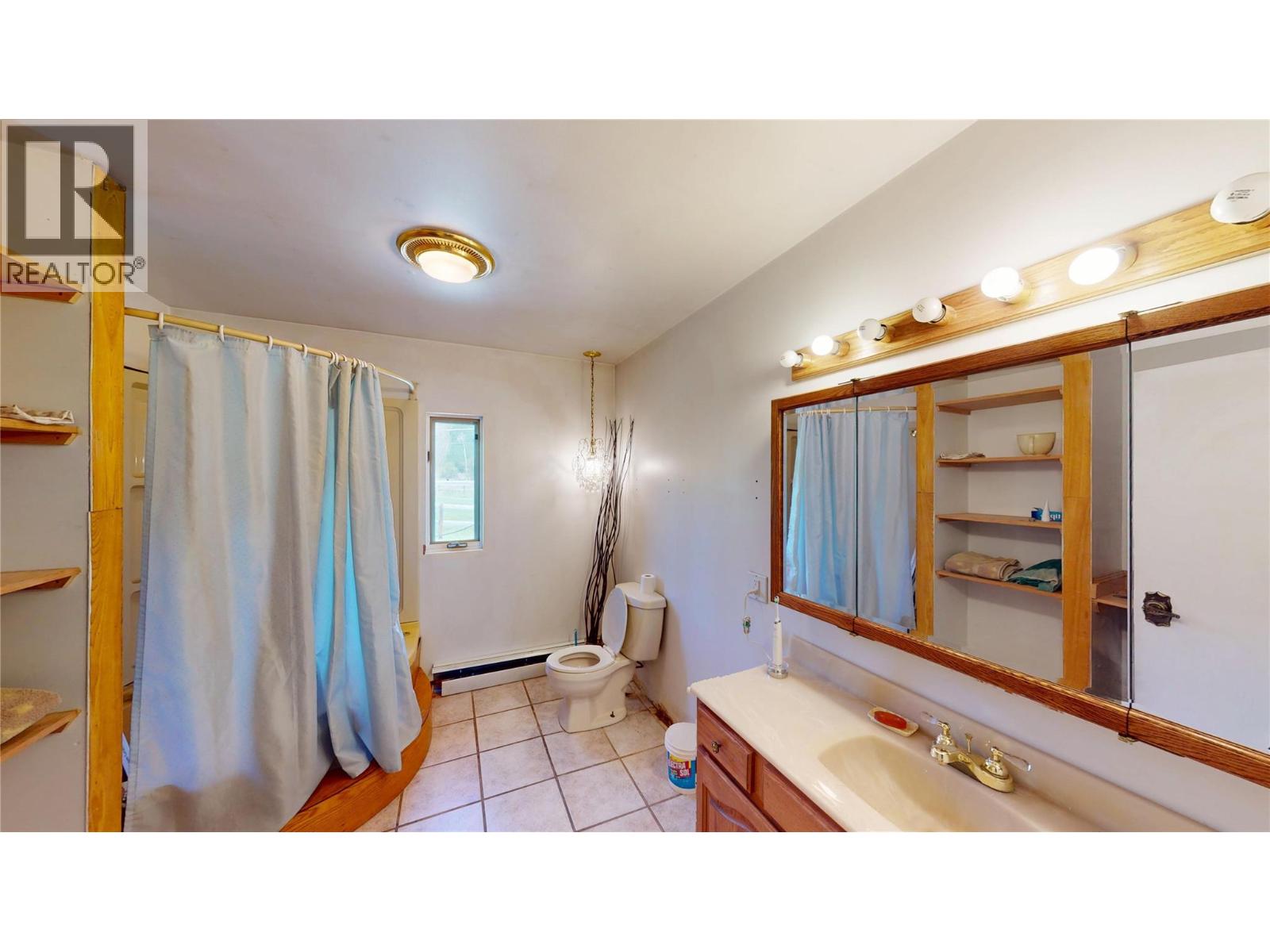 2325 Wardner Fort Steele Road Property Photo 33