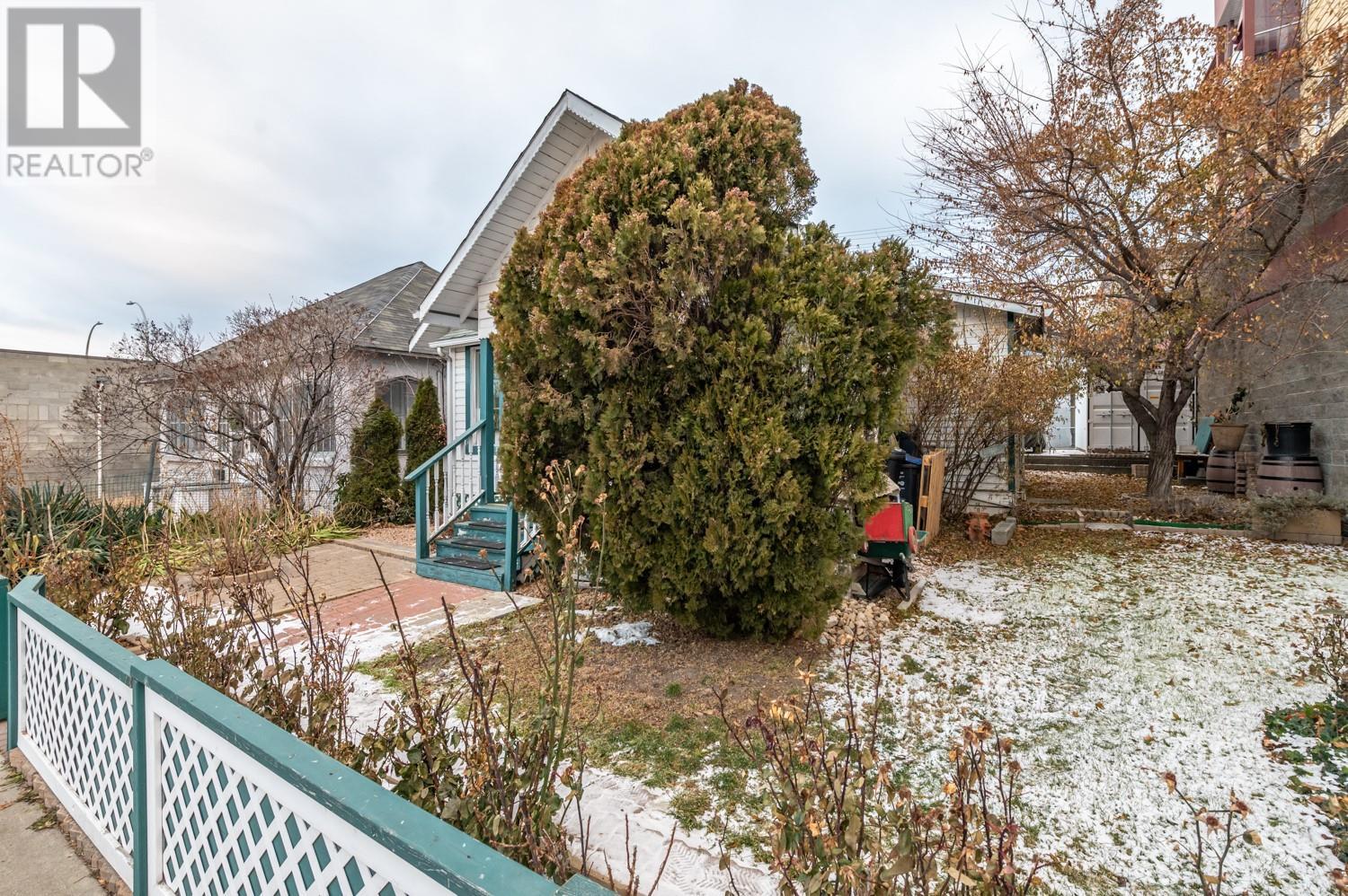 626 Martin Street Property Photo 19