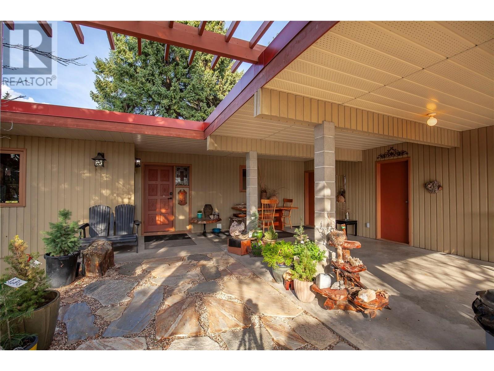 239 Stepping Stones Crescent Property Photo 1