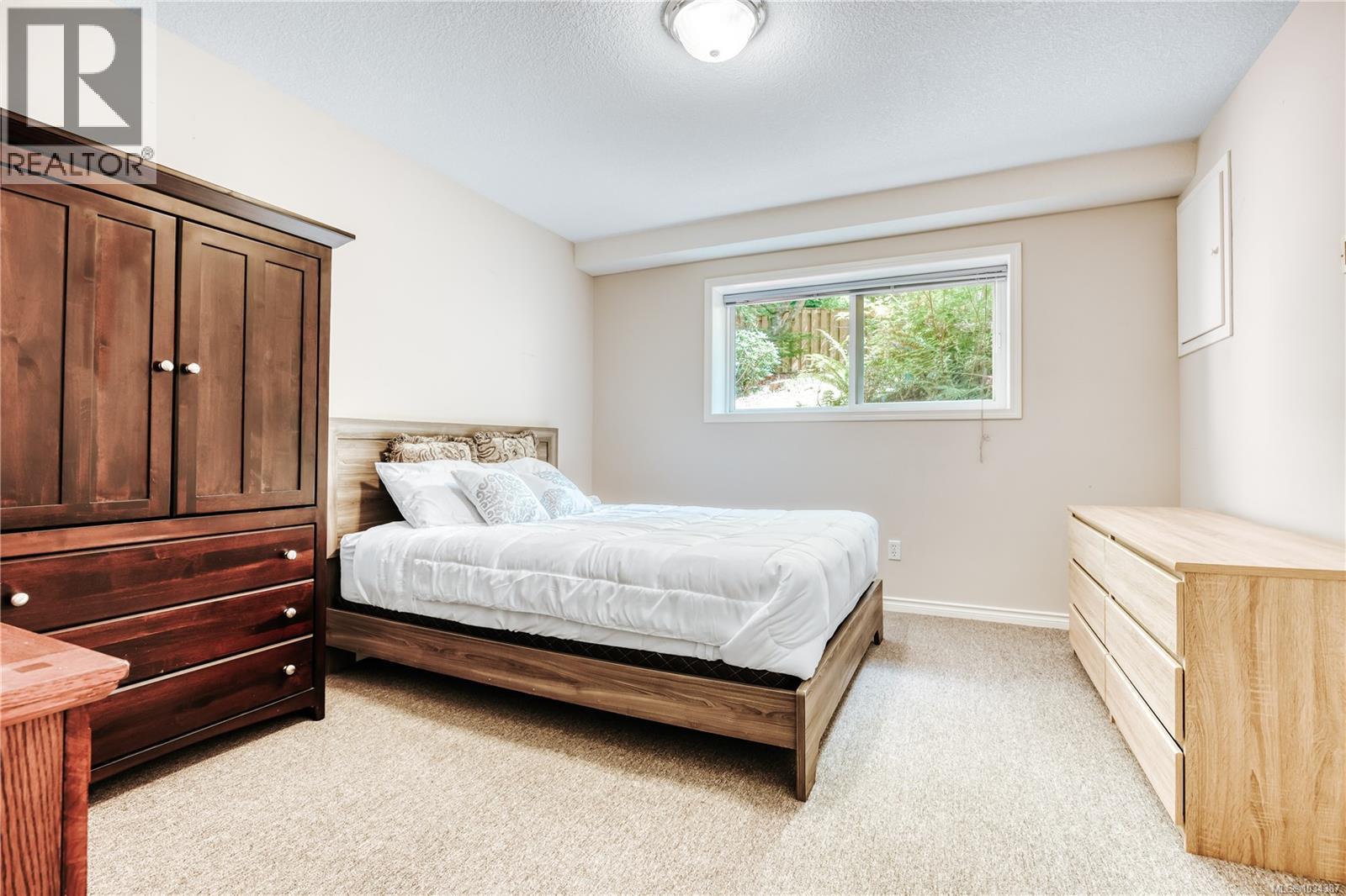 5352 Coastview Pl Property Photo 33