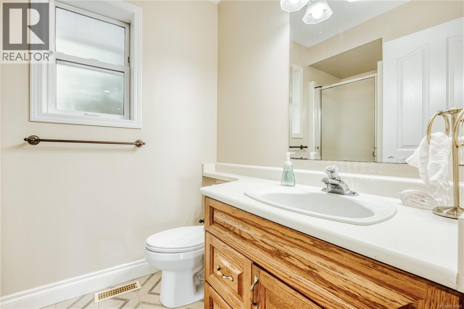 5352 Coastview Pl Property Photo 34