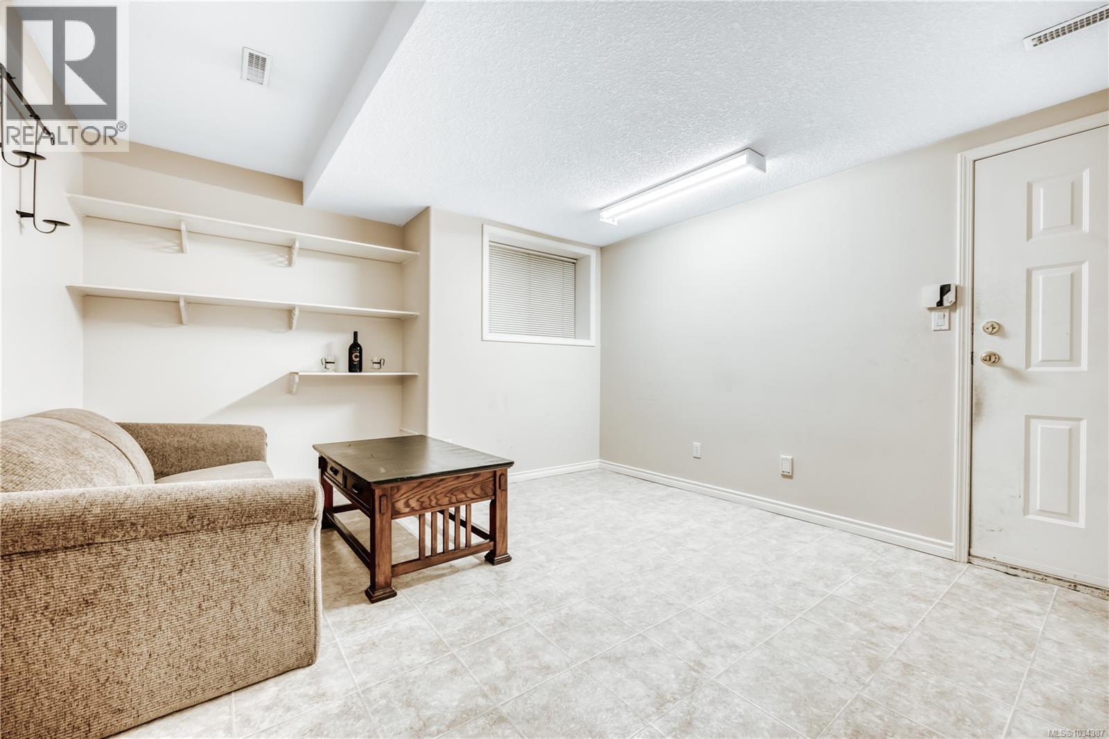 5352 Coastview Pl Property Photo 39