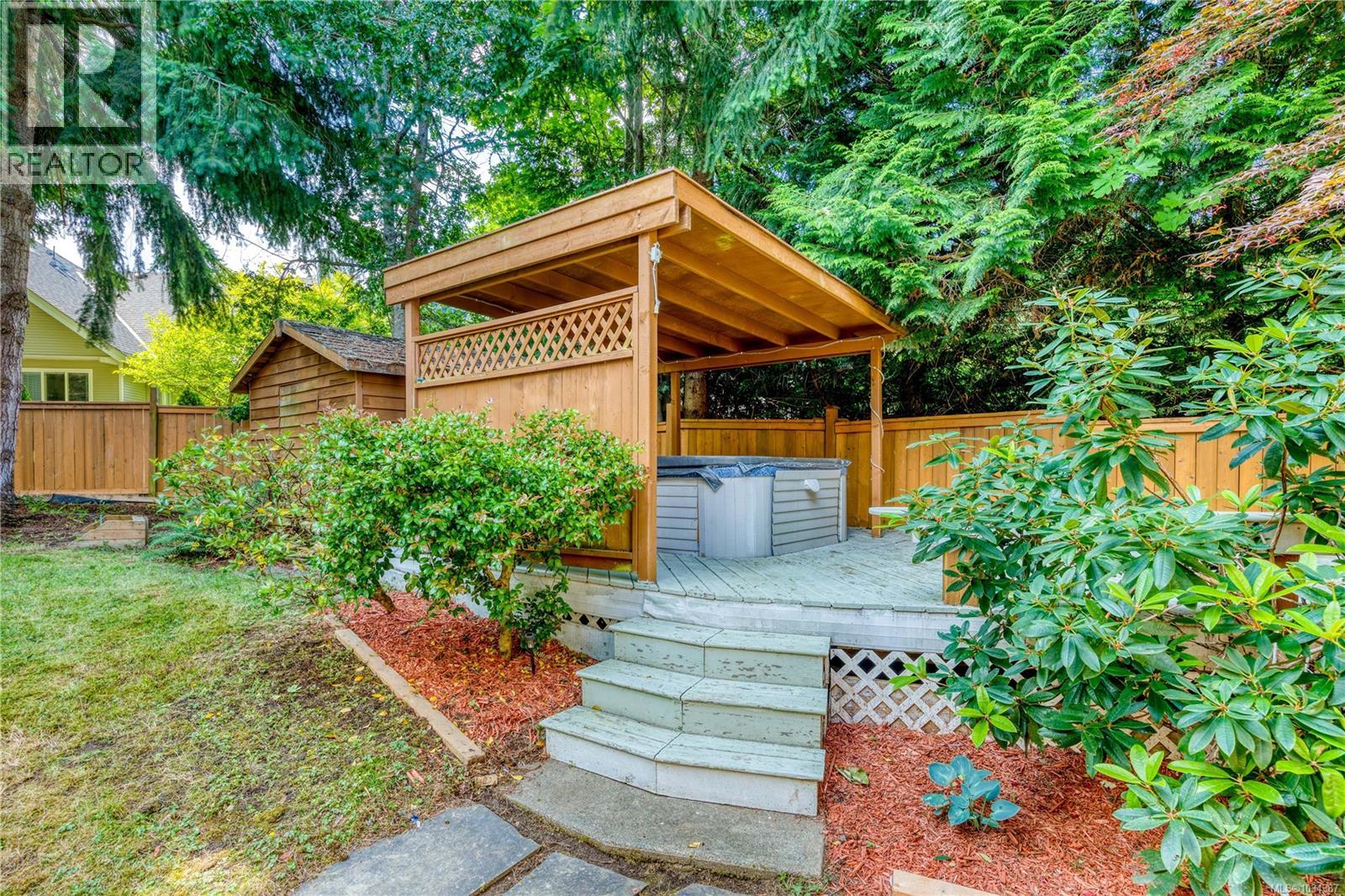 5352 Coastview Pl Property Photo 45
