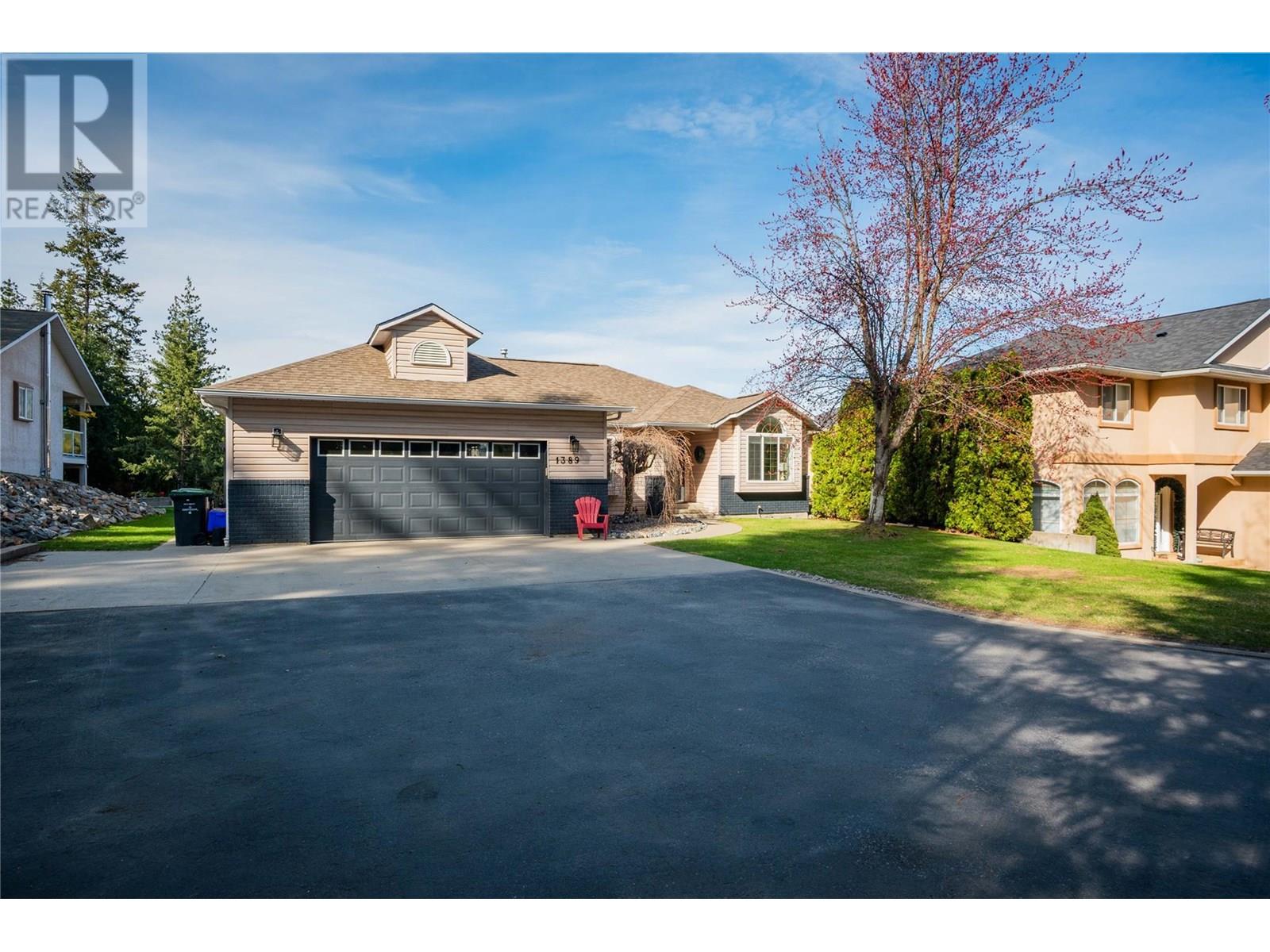1389 Forest Road Property Photo 1