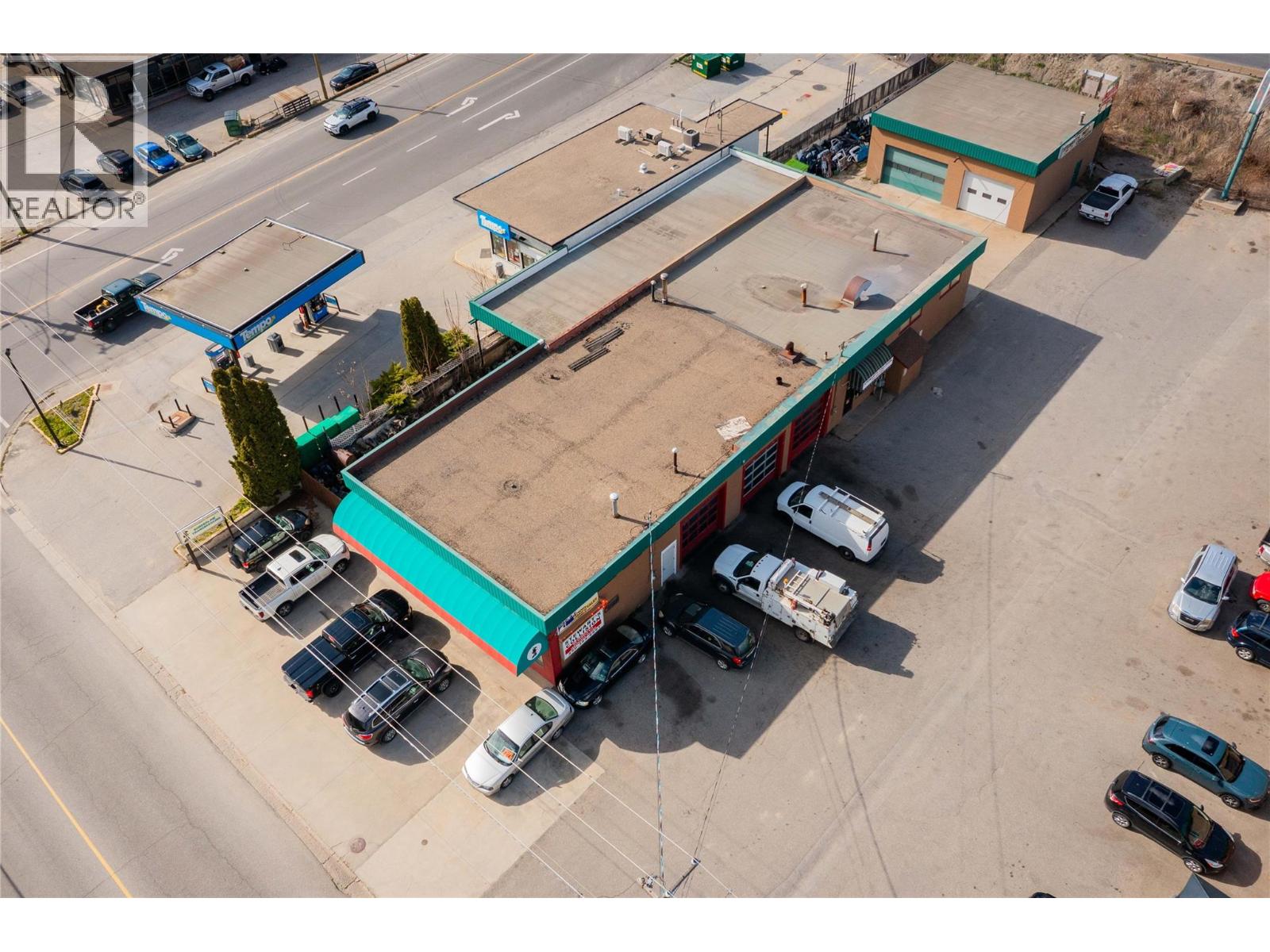 2865 B And 2929 Highway Drive Property Photo 24