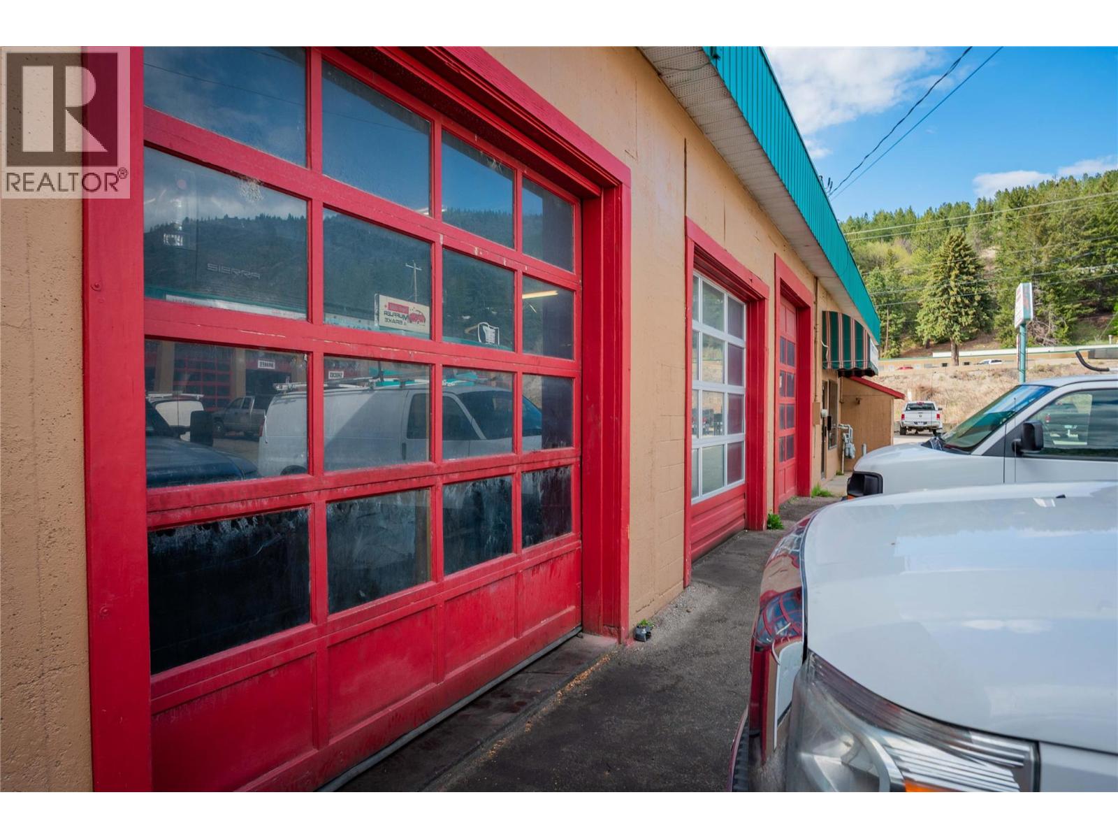 2865 B And 2929 Highway Drive Property Photo 28