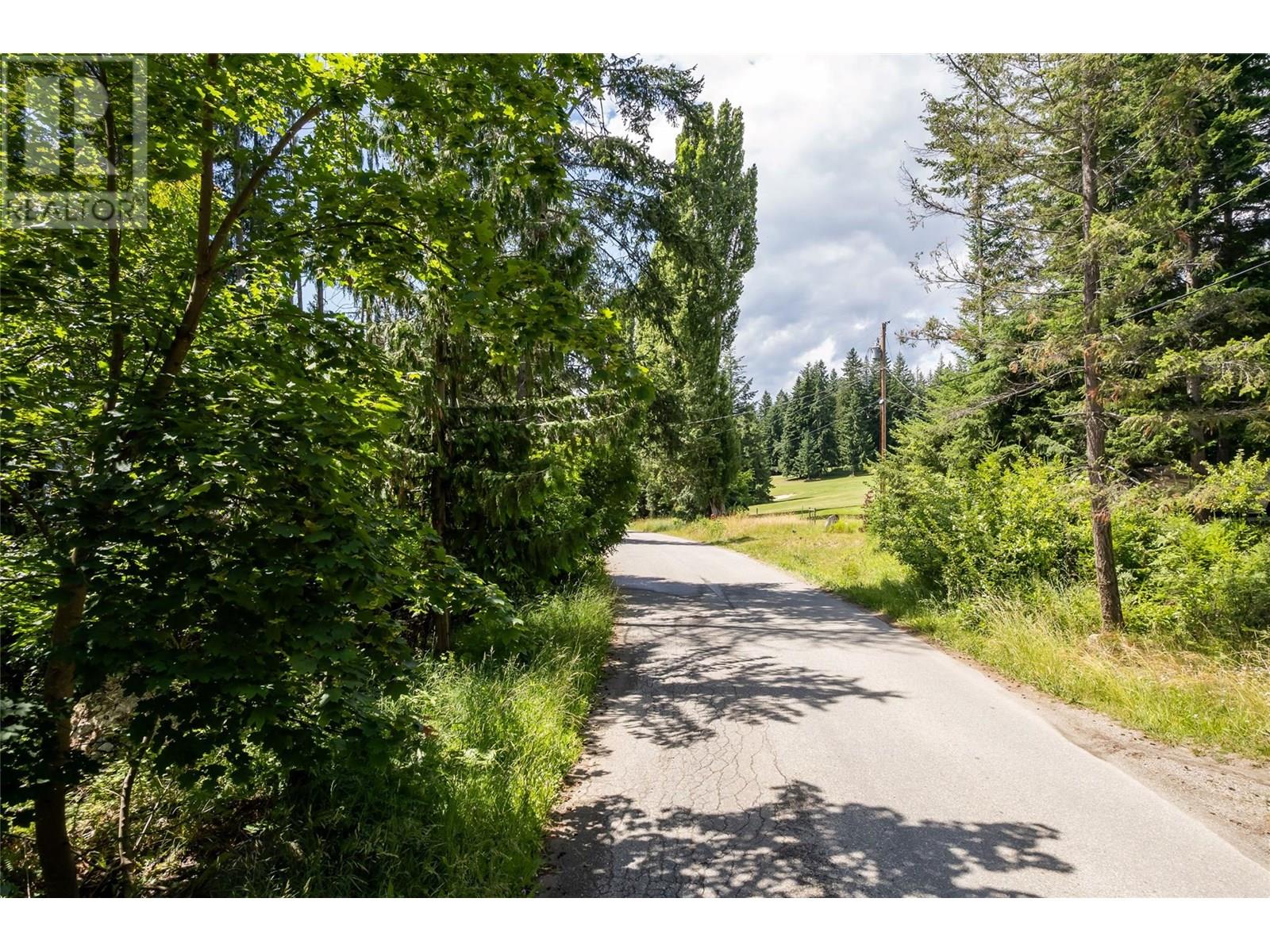 7742 Golf Course Road Property Photo 16