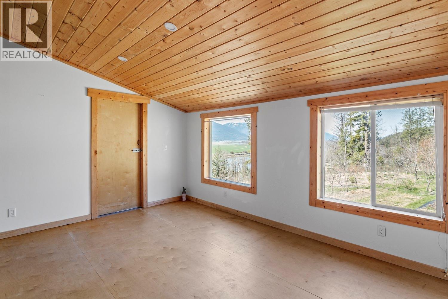 495 Snider Road Property Photo 14