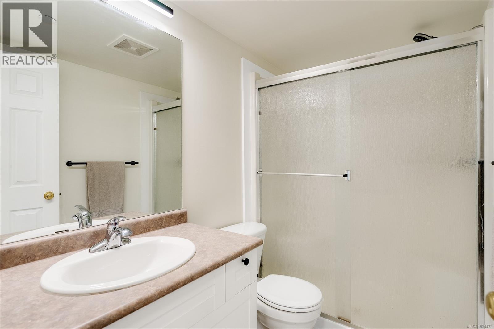 206 893 Hockley Ave Property Photo 18