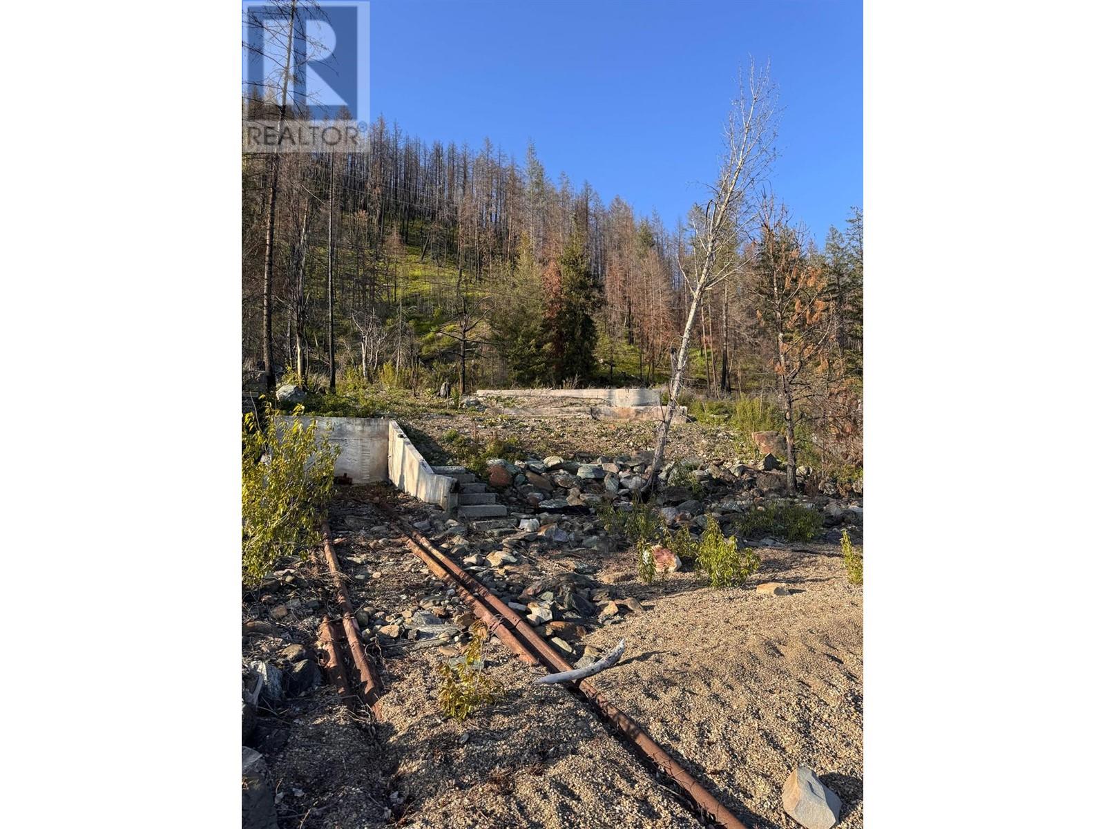 5022 Squilax-anglemont Road Property Photo 8