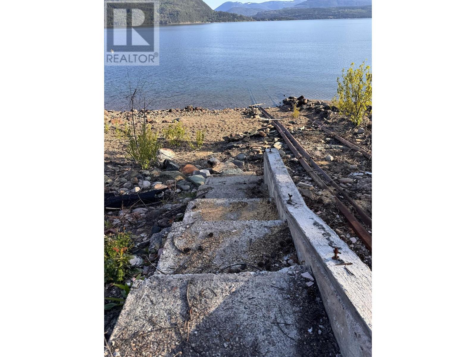 5022 Squilax-anglemont Road Property Photo 11