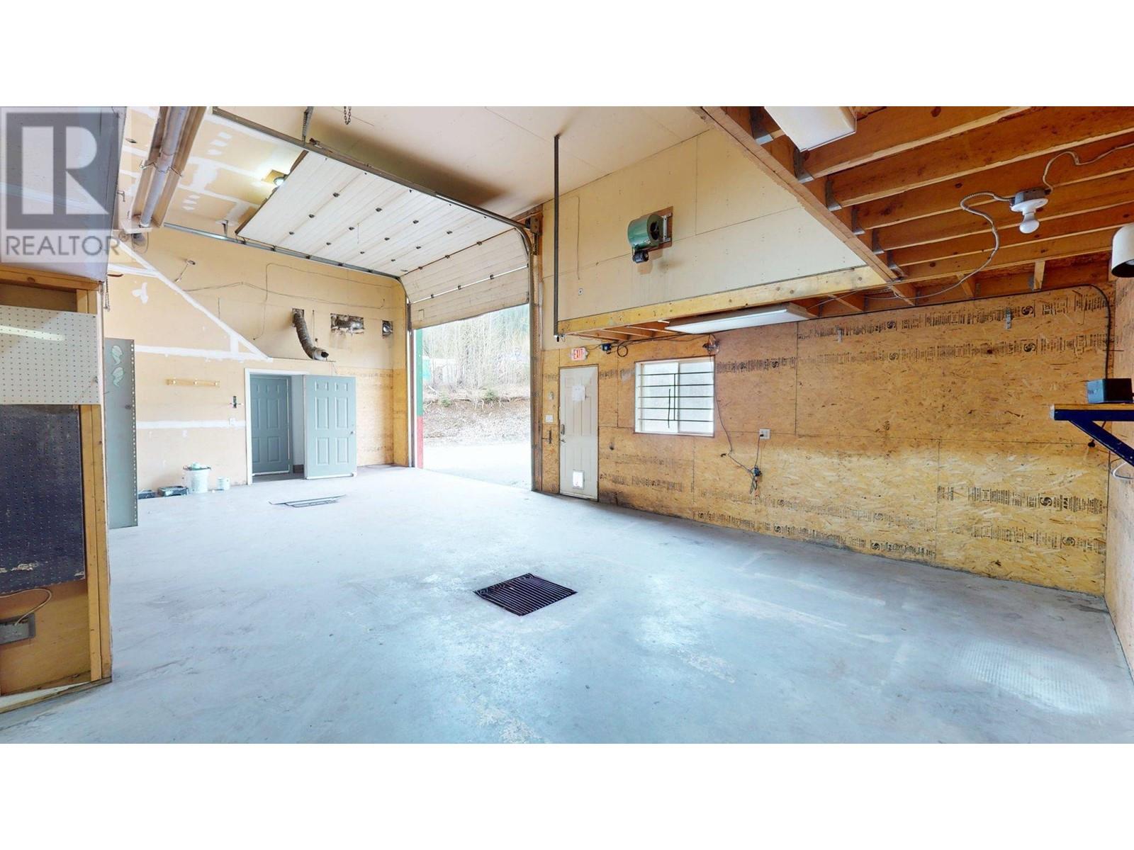 7 Inkaneep Road Property Photo 11