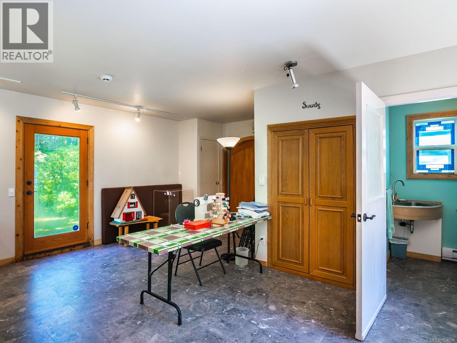 1055 Spider Lake Rd Property Photo 46