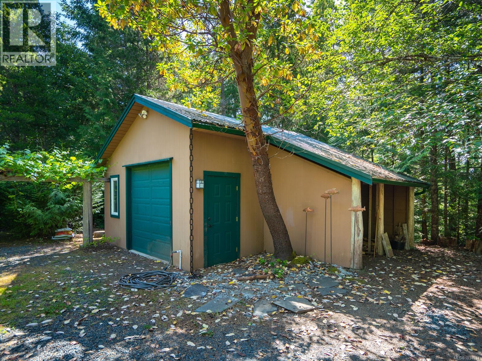 1055 Spider Lake Rd Property Photo 51