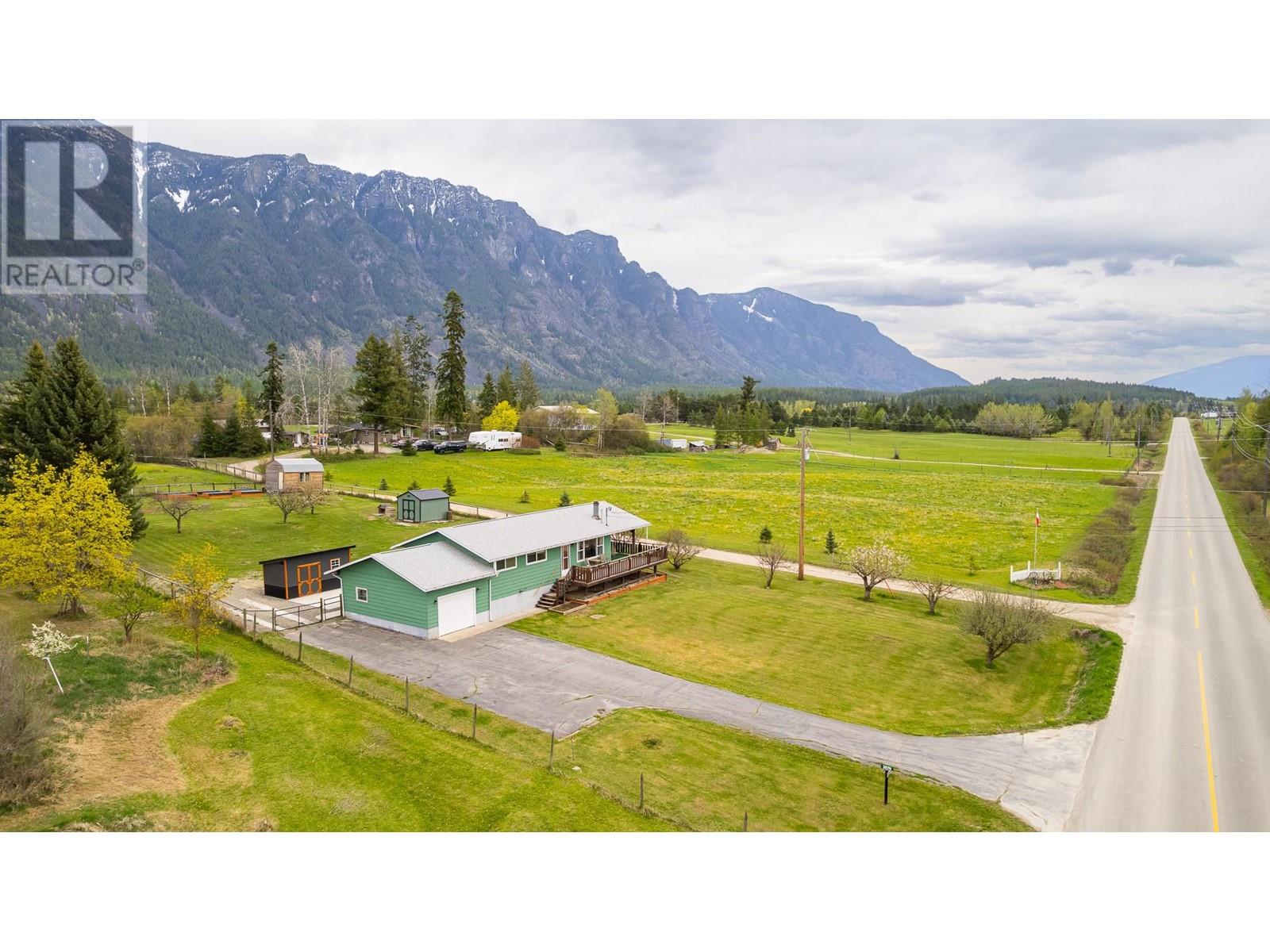 3970 Canyon-lister Road Property Photo 1