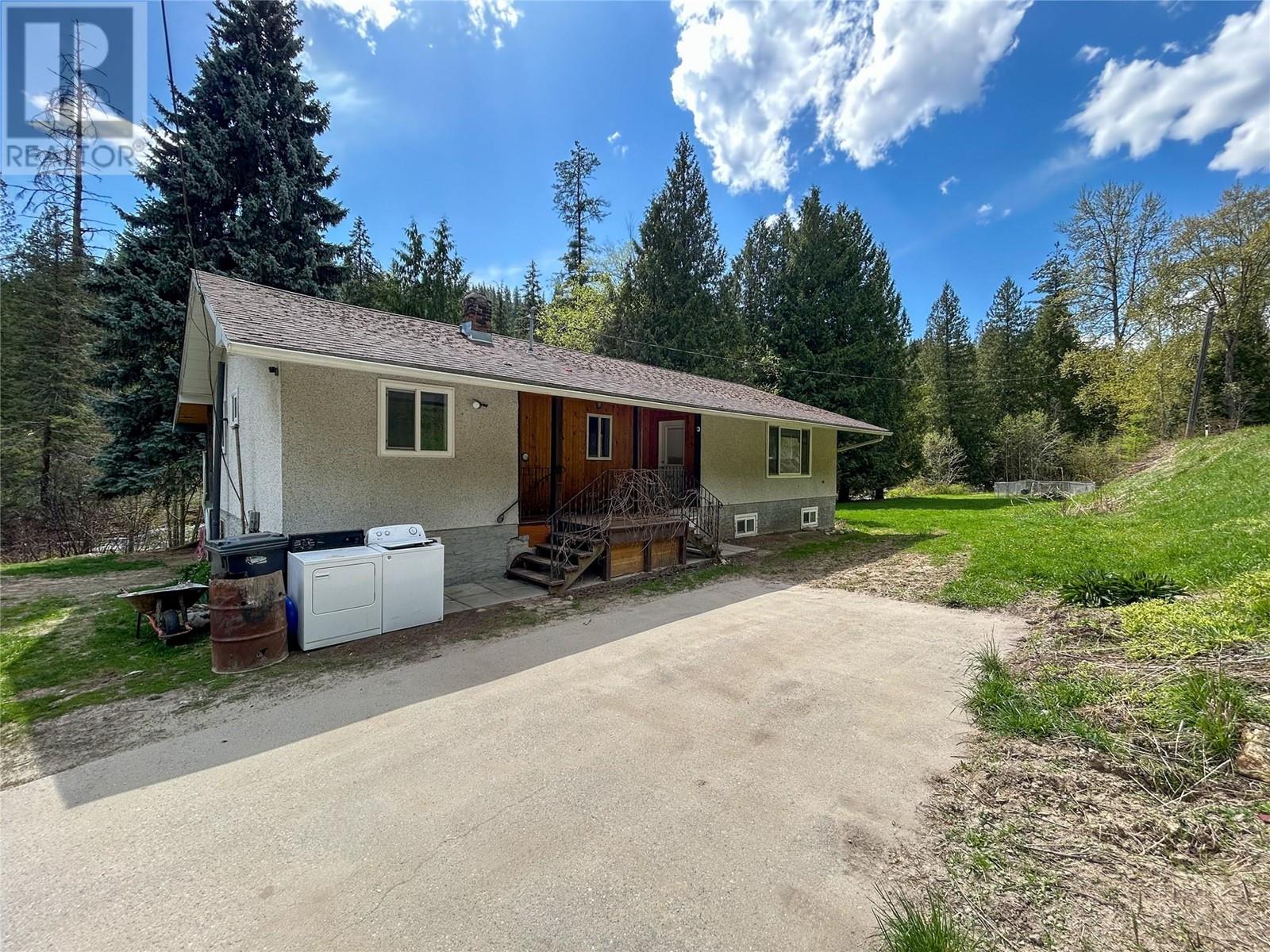 1486 Pass Creek Road Property Photo 1