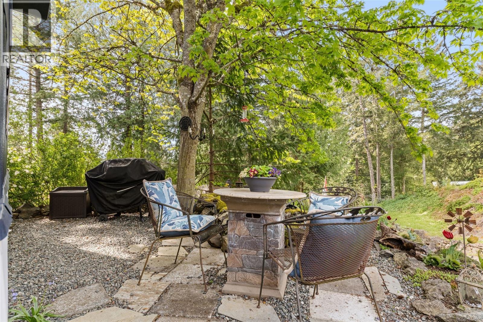 61 5838 Blythwood Rd Property Photo 16
