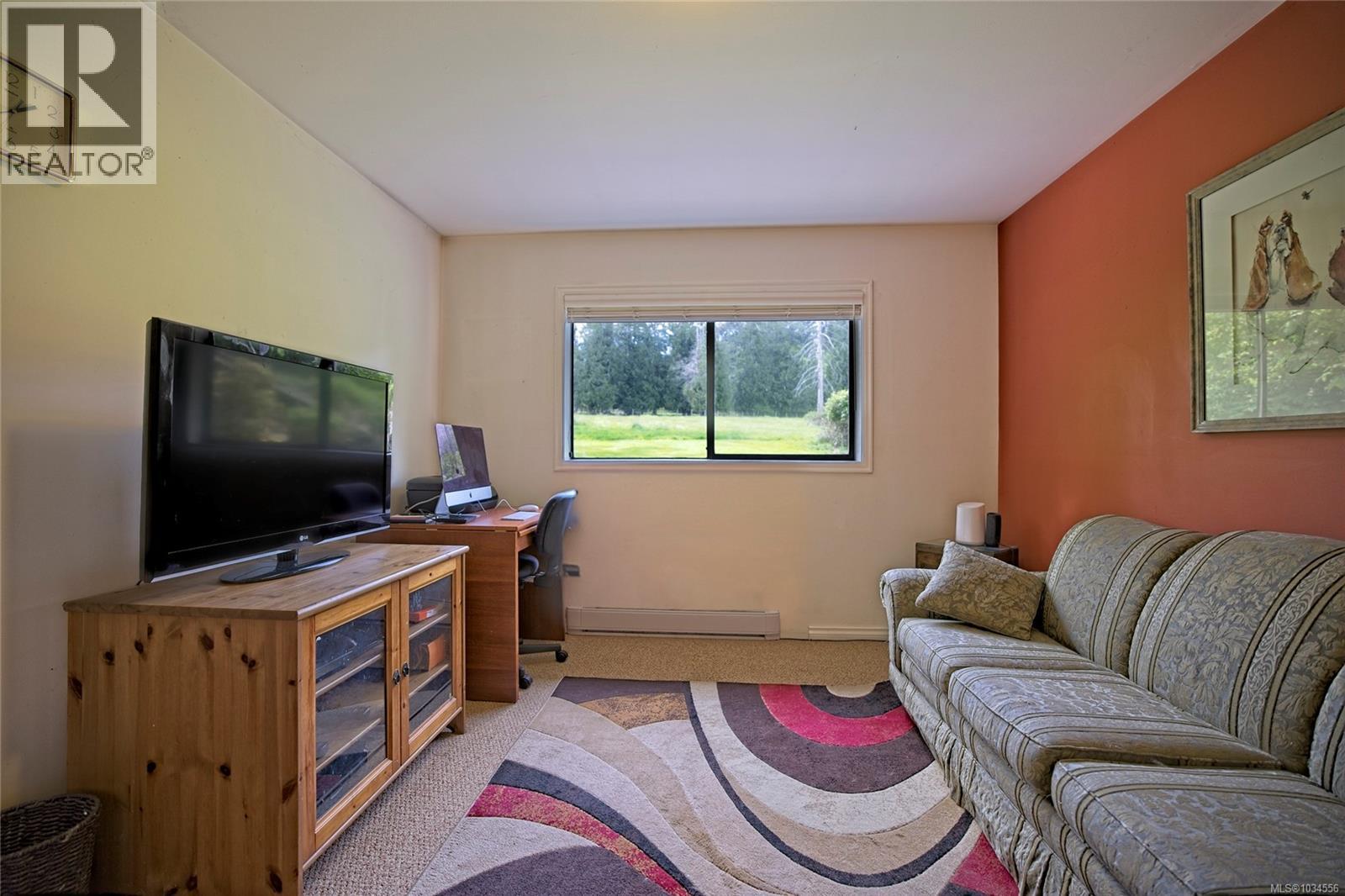 144 Hedger Rd Property Photo 8