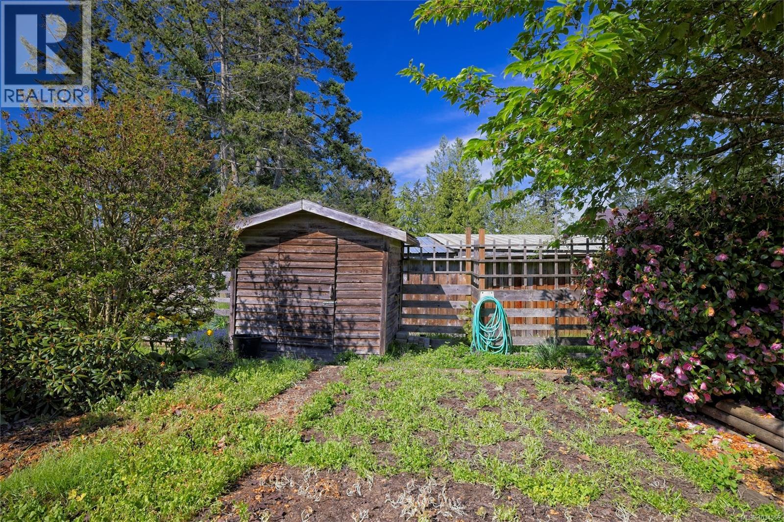 144 Hedger Rd Property Photo 32