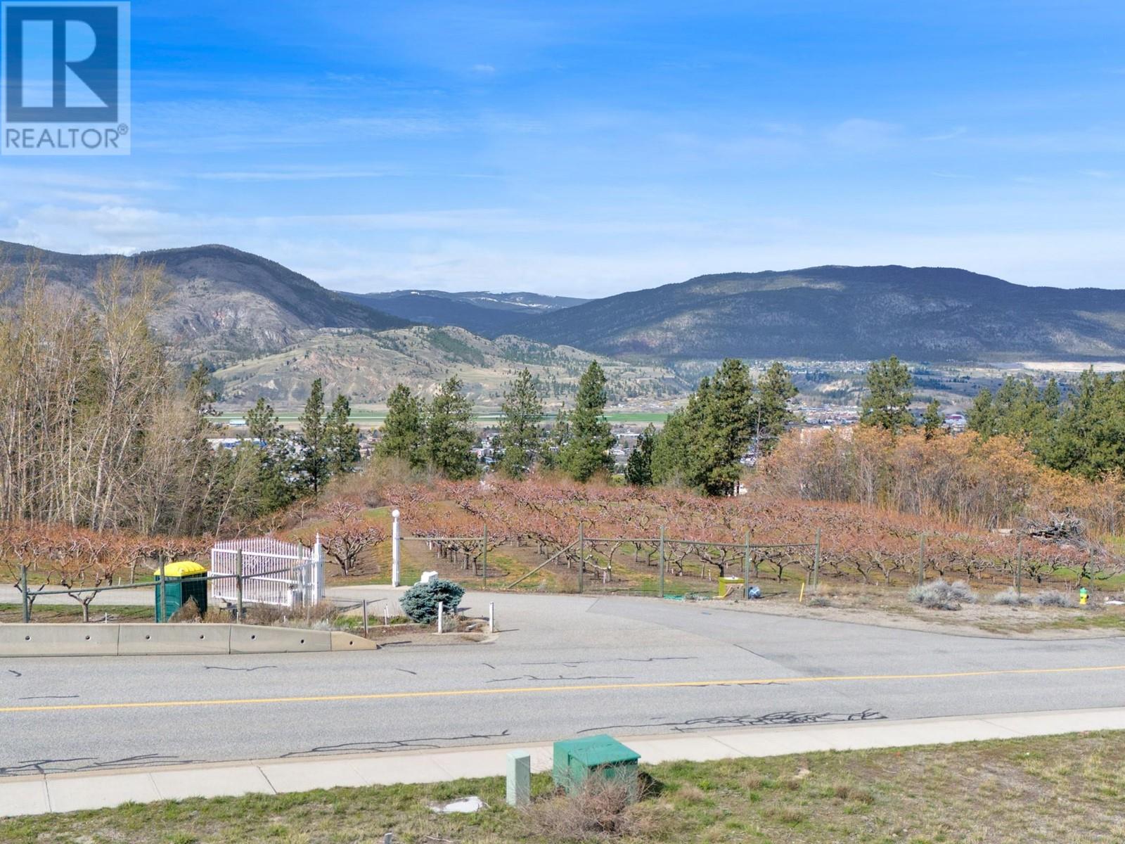 711 Pineview Road Property Photo 6