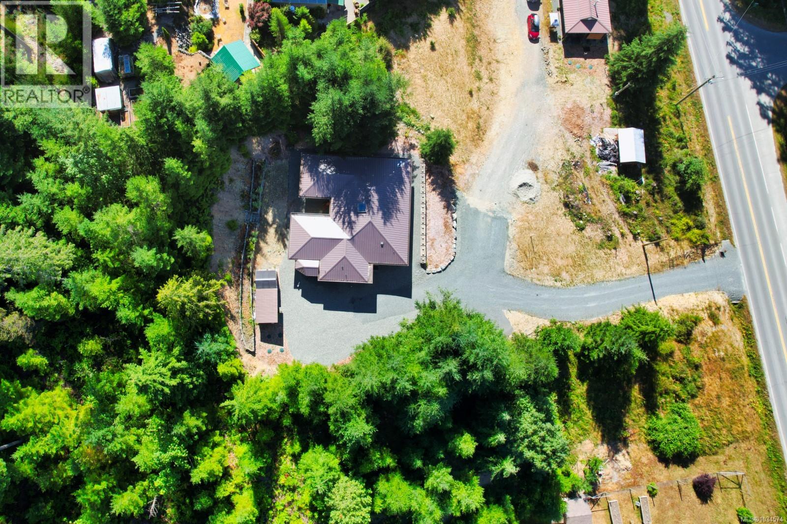 9871 Youbou Rd Property Photo 3