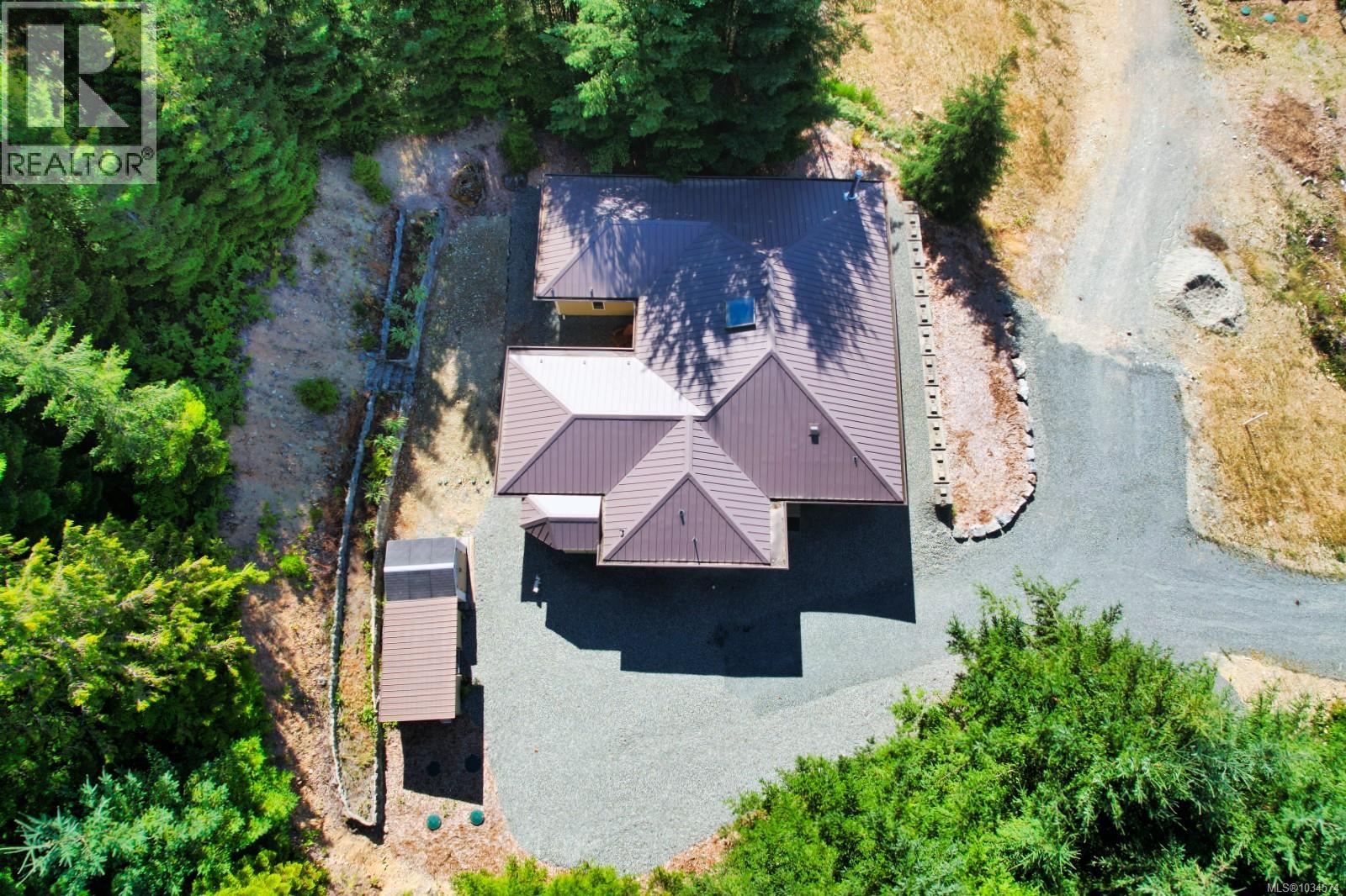 9871 Youbou Rd Property Photo 4