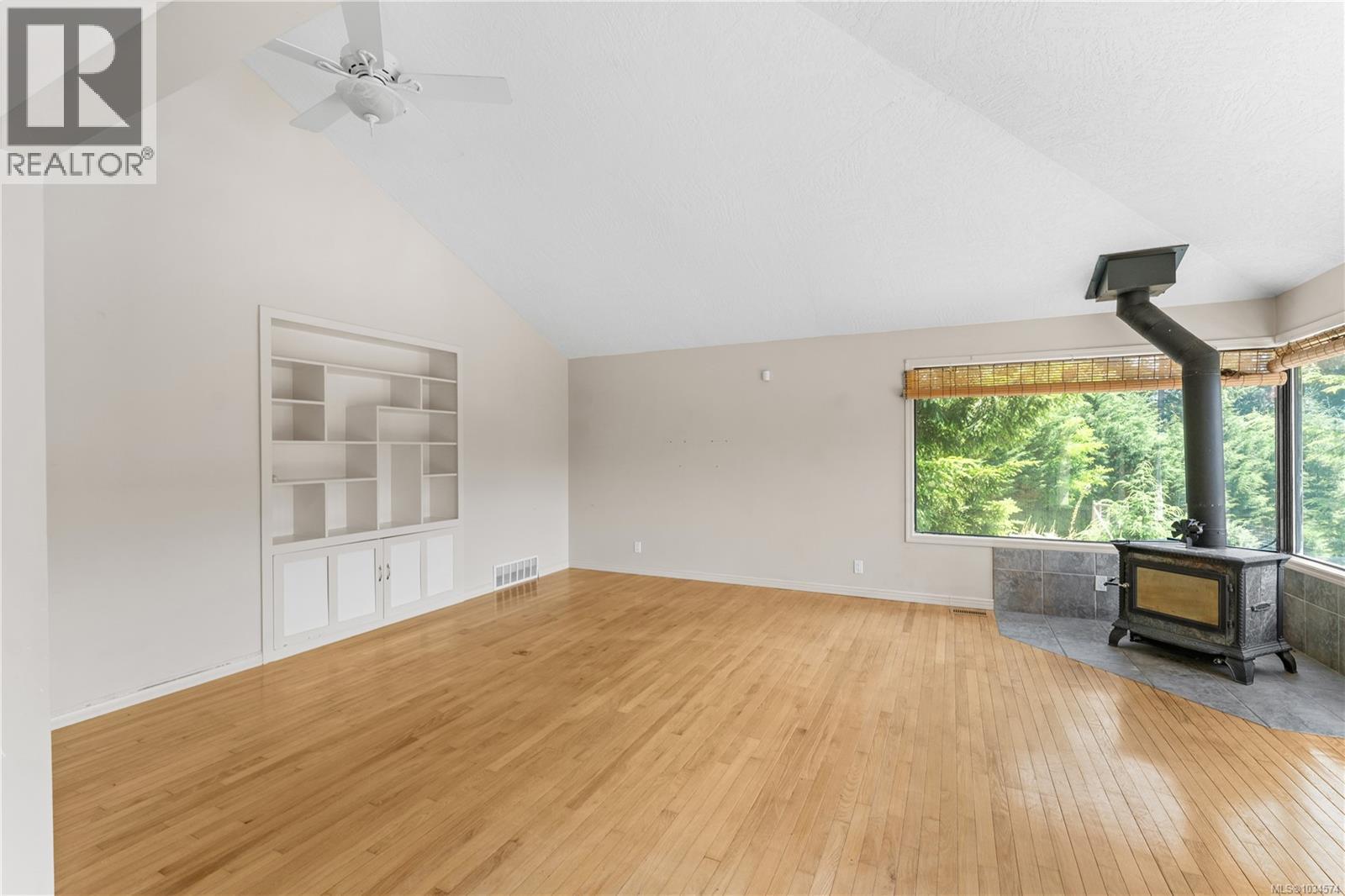 9871 Youbou Rd Property Photo 14