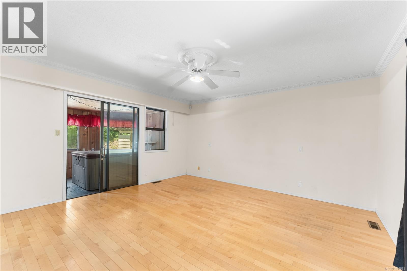 9871 Youbou Rd Property Photo 24