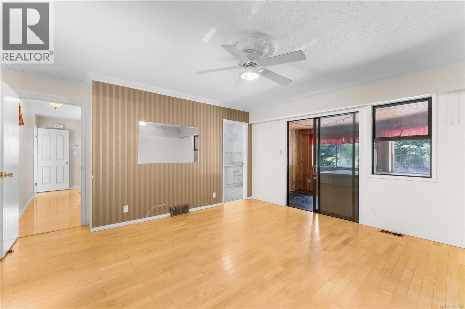 9871 Youbou Rd Property Photo 25