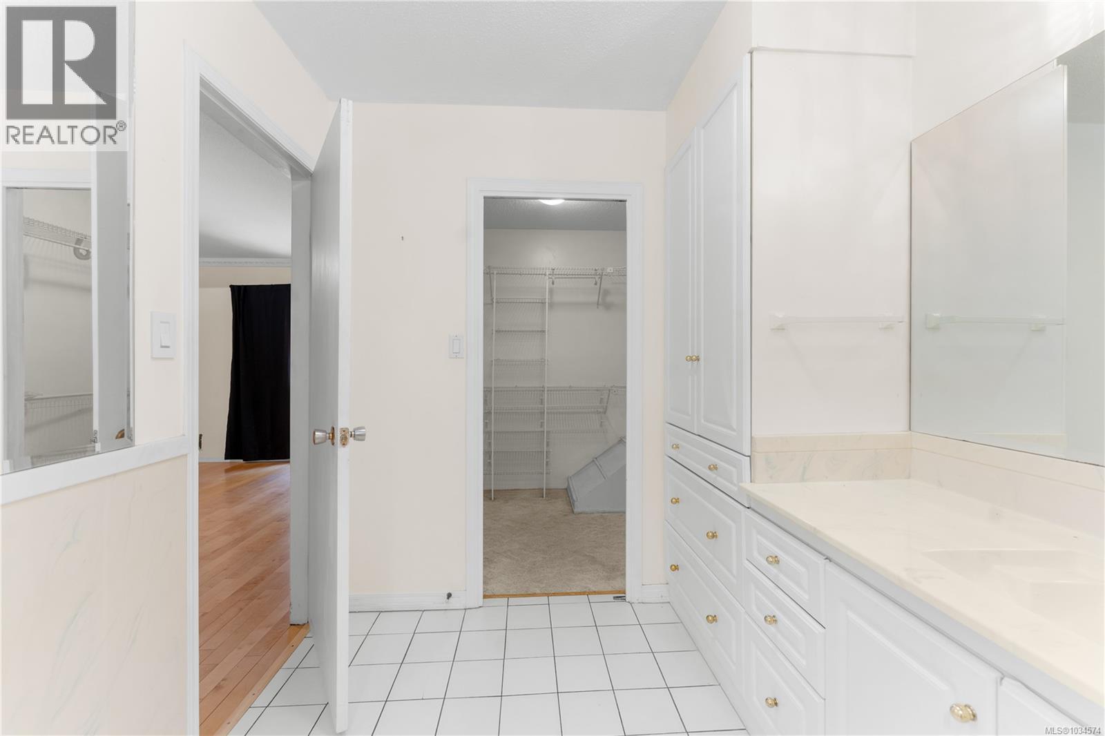 9871 Youbou Rd Property Photo 27