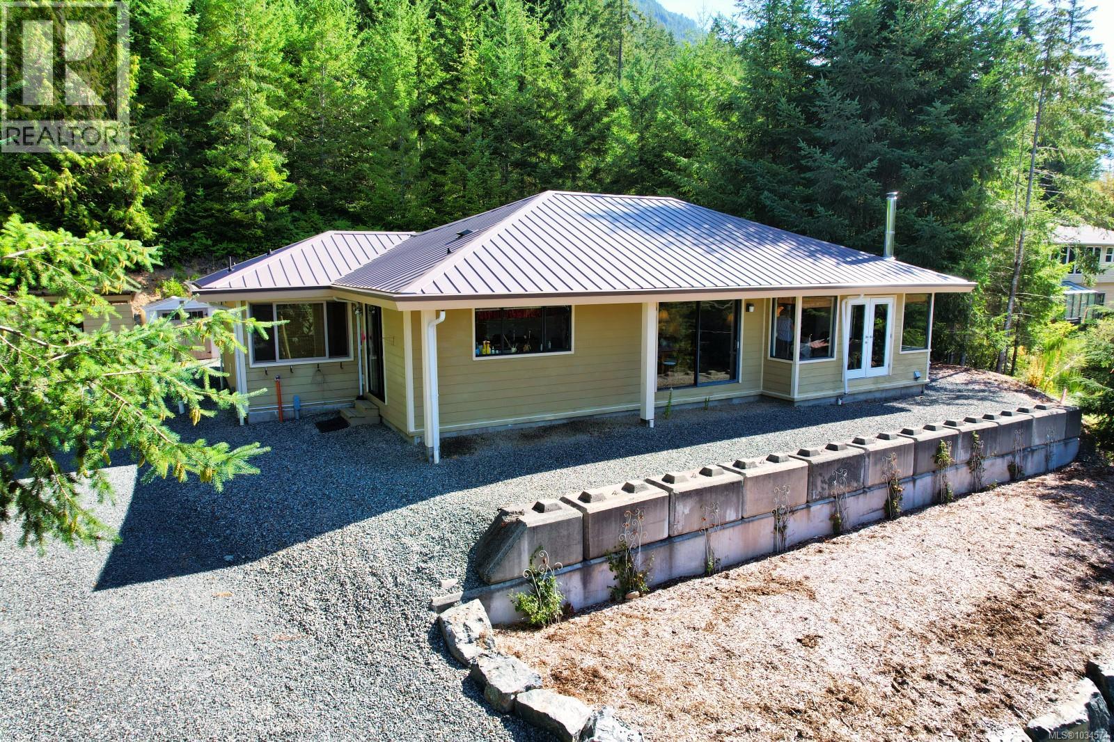 9871 Youbou Rd Property Photo 31
