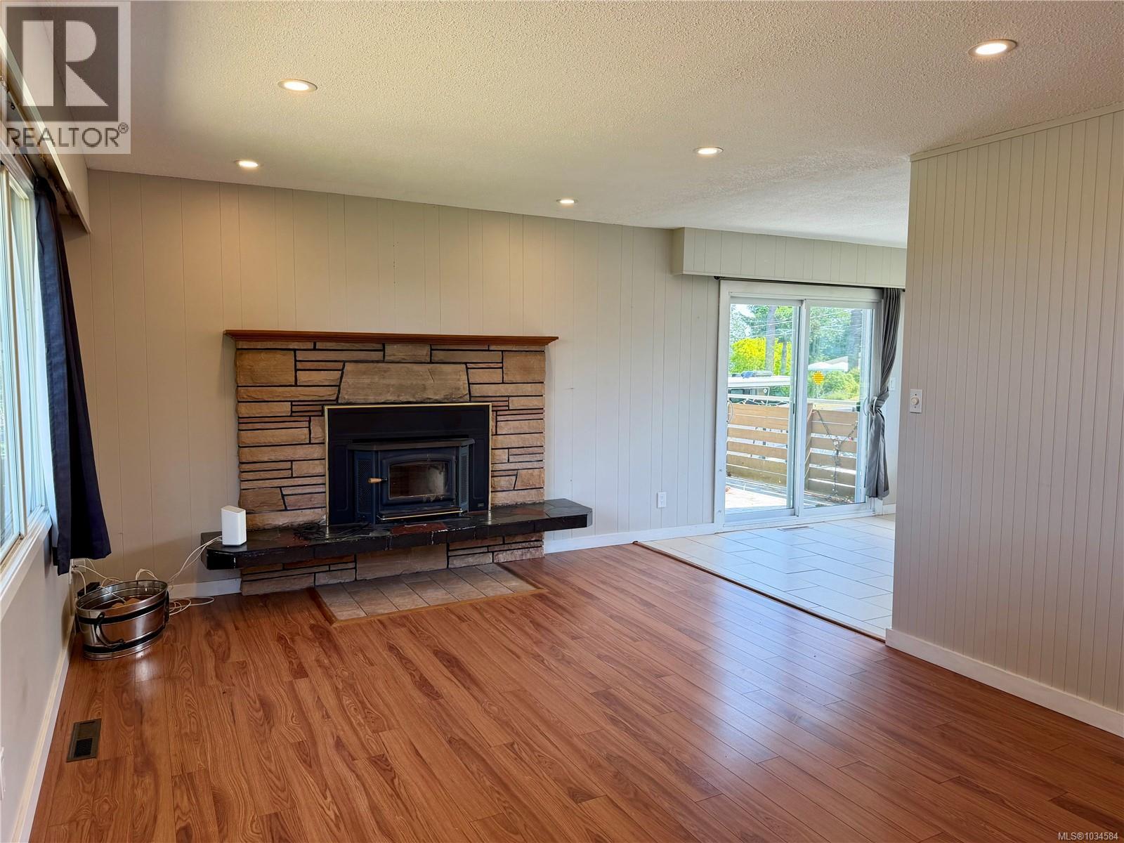 1820 Treelane Rd Property Photo 12