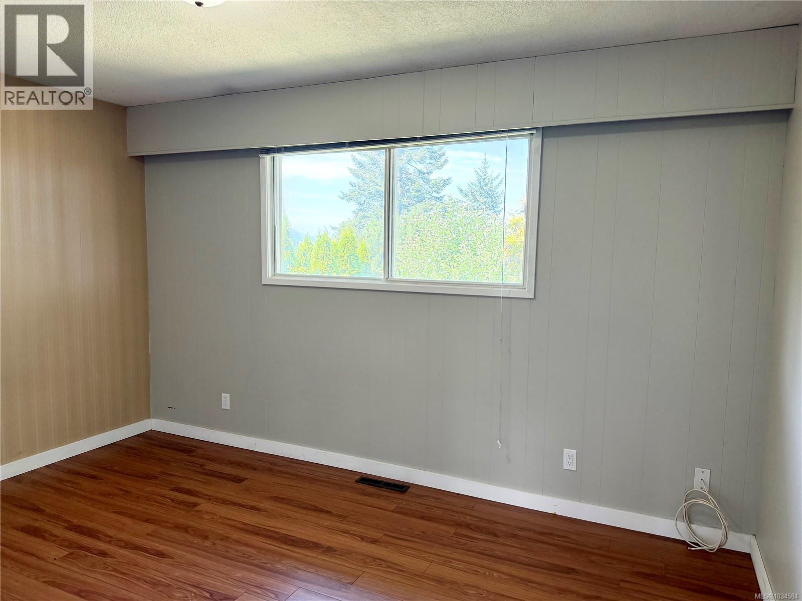 1820 Treelane Rd Property Photo 17
