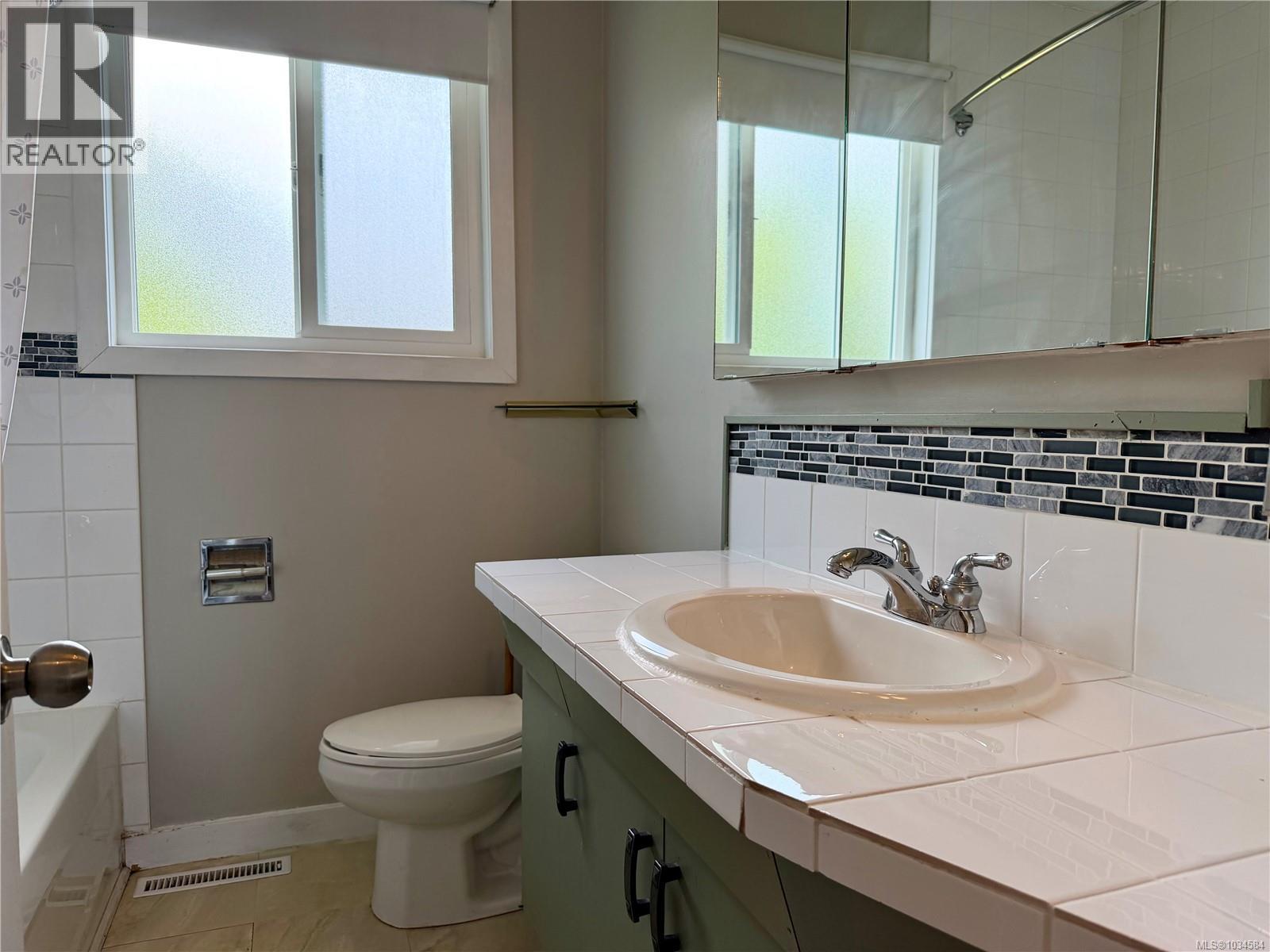 1820 Treelane Rd Property Photo 18