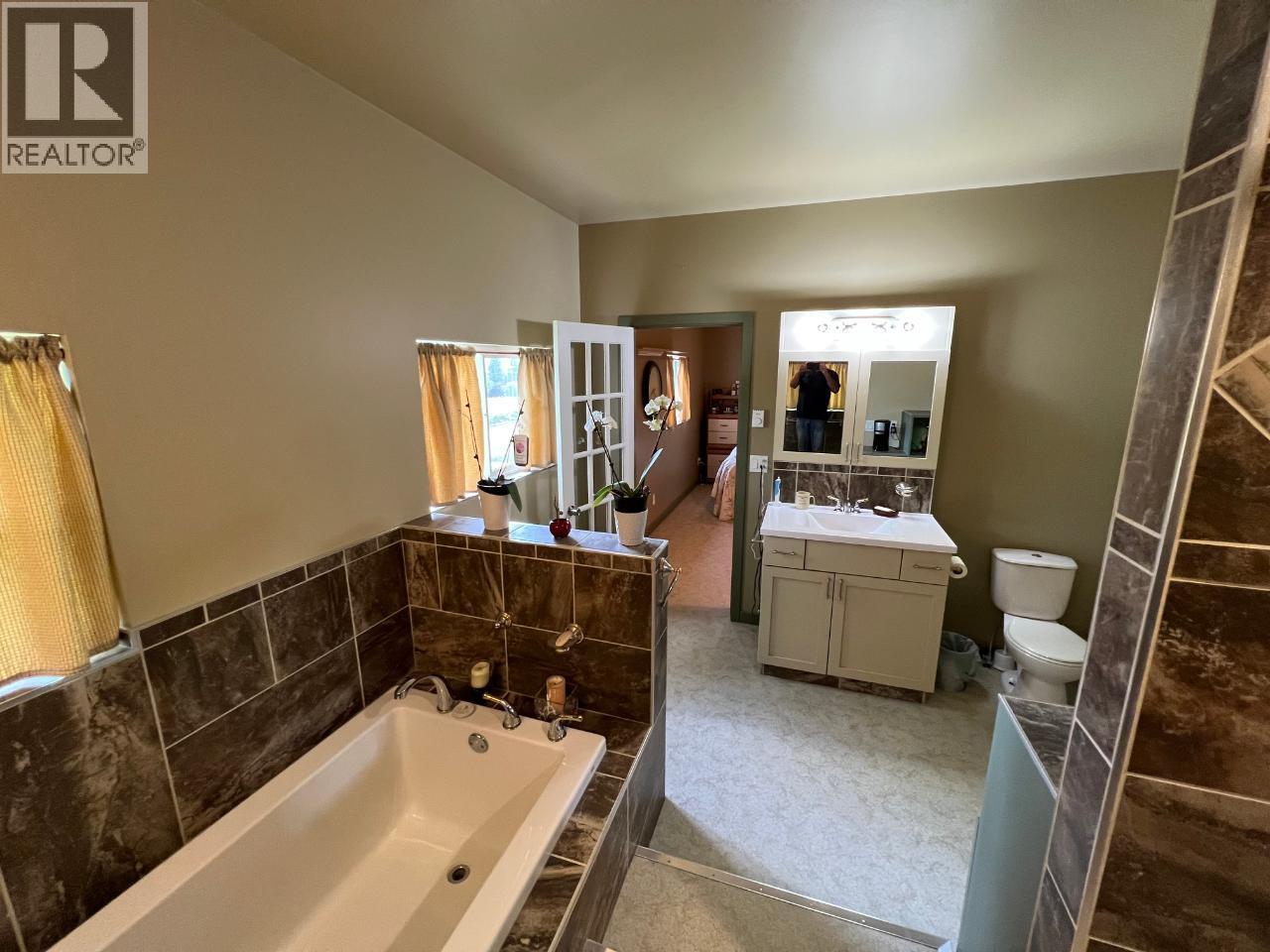 1121 Erickson Road Property Photo 18