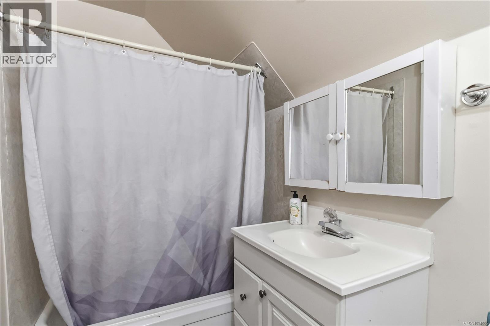 3124 Glasgow St Property Photo 15