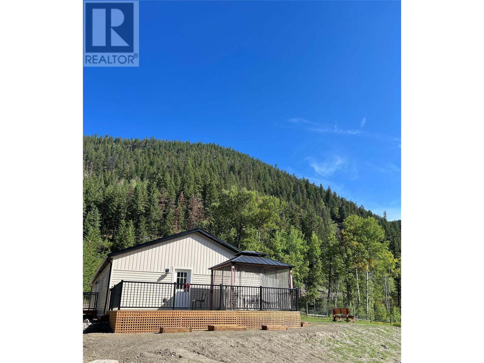 1238 Creighton Valley Road Property Photo 6