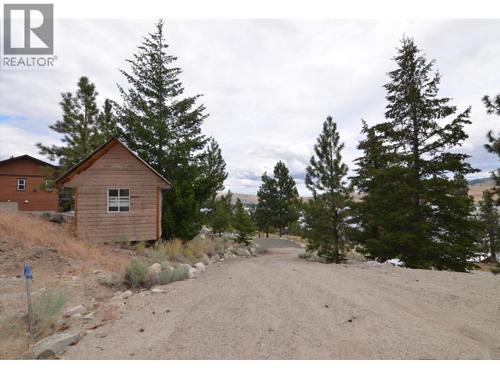 6481 Monck Park Road Property Photo 6