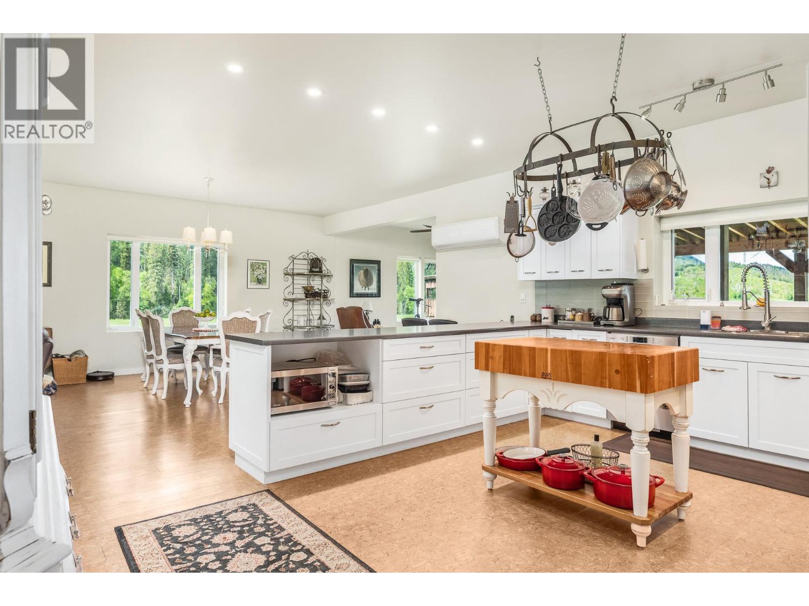 4 Hollingsworth Road Property Photo 8