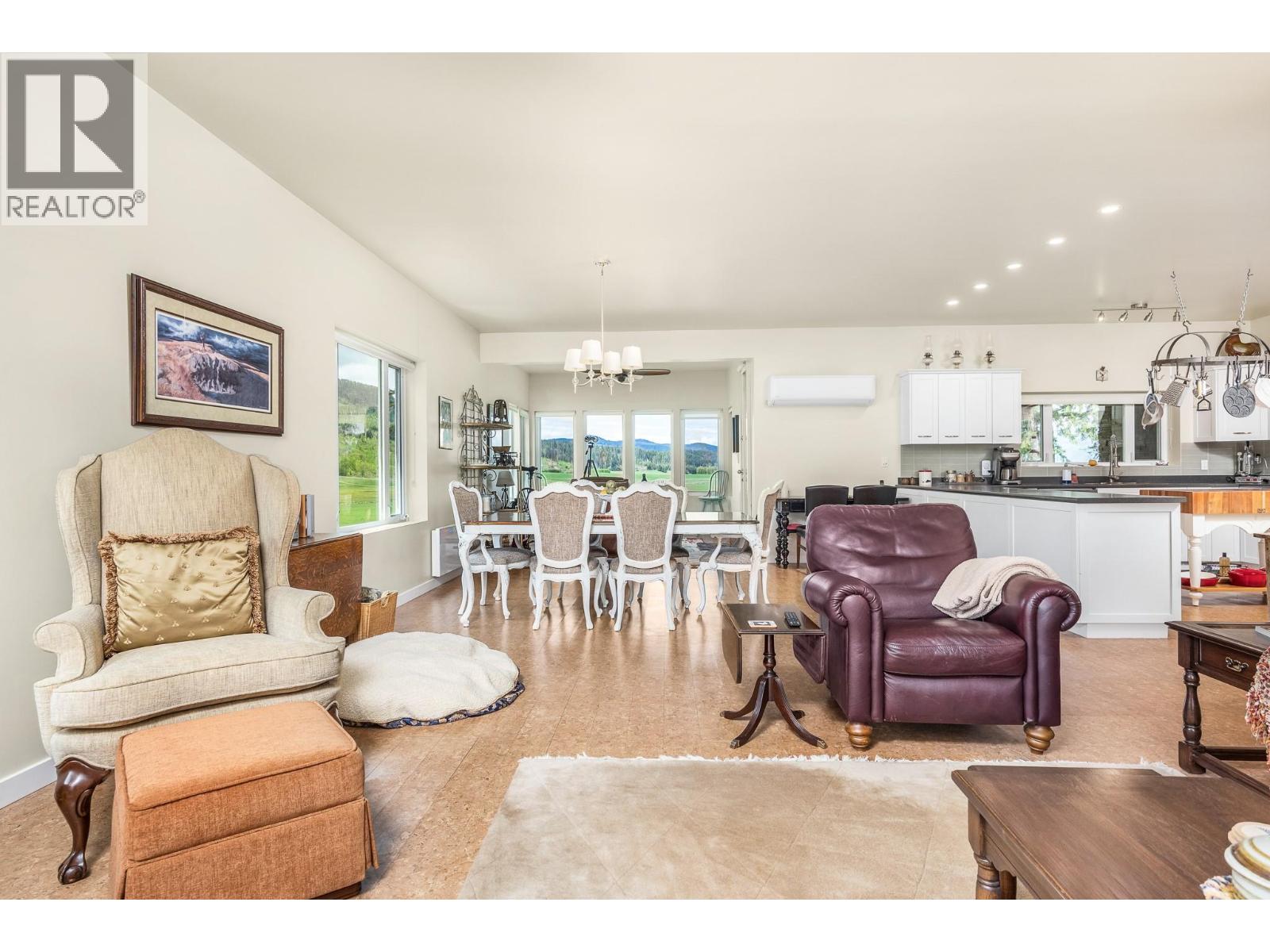 4 Hollingsworth Road Property Photo 10