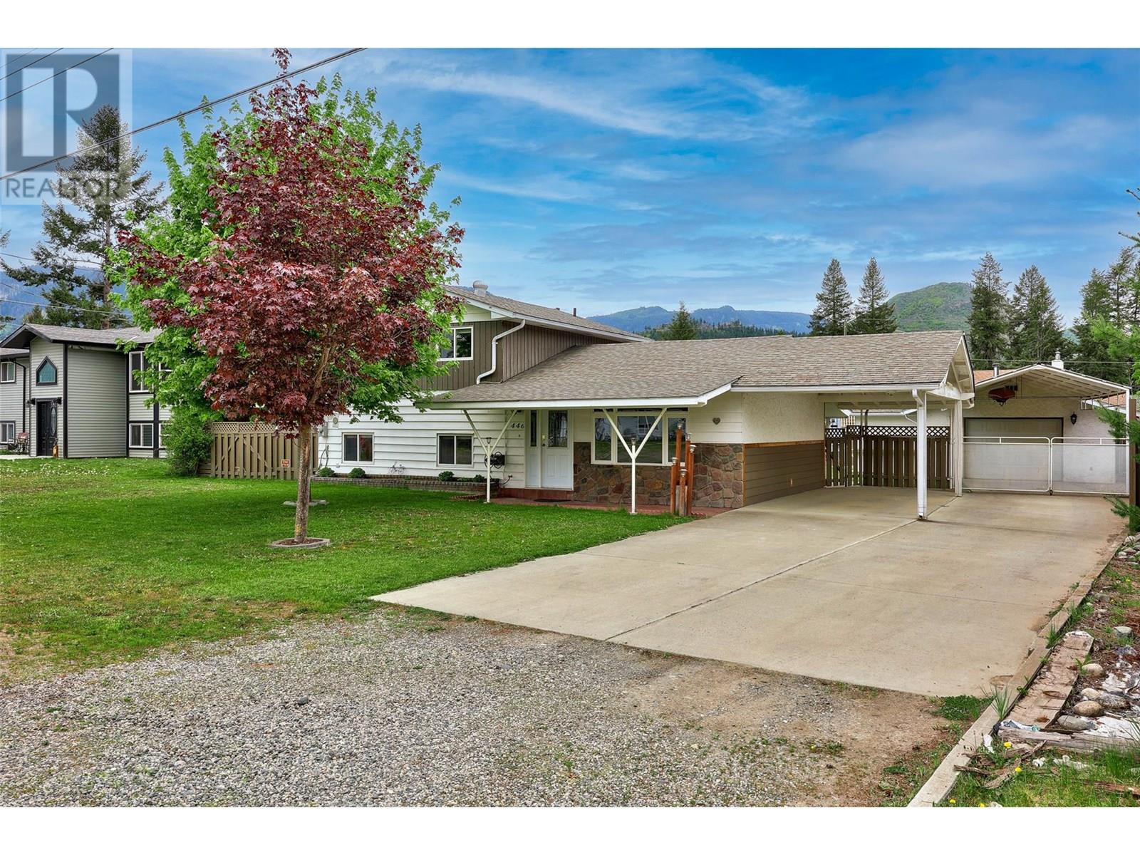 446 Oriole Way Property Photo 1