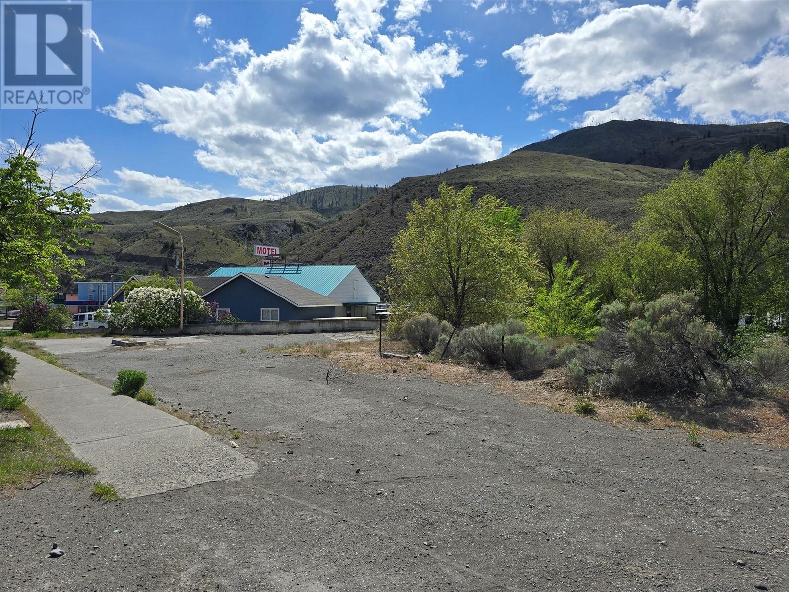 1170 Trans Canada Highway Property Photo 2