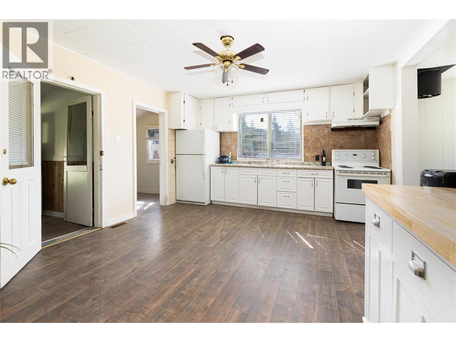 4251 Mikkelson Frontage Road Property Photo 4