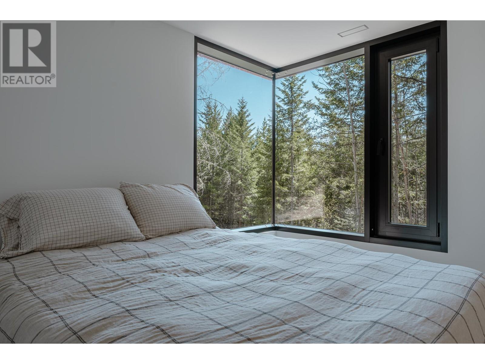 2060 Mcmurdo Road Property Photo 20