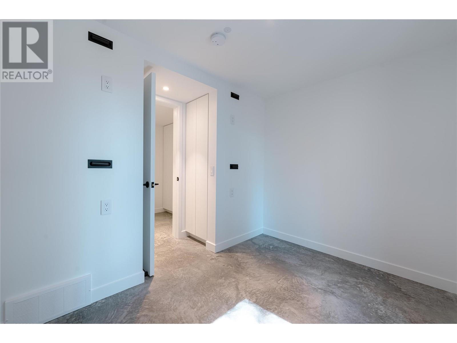 2060 Mcmurdo Road Property Photo 32